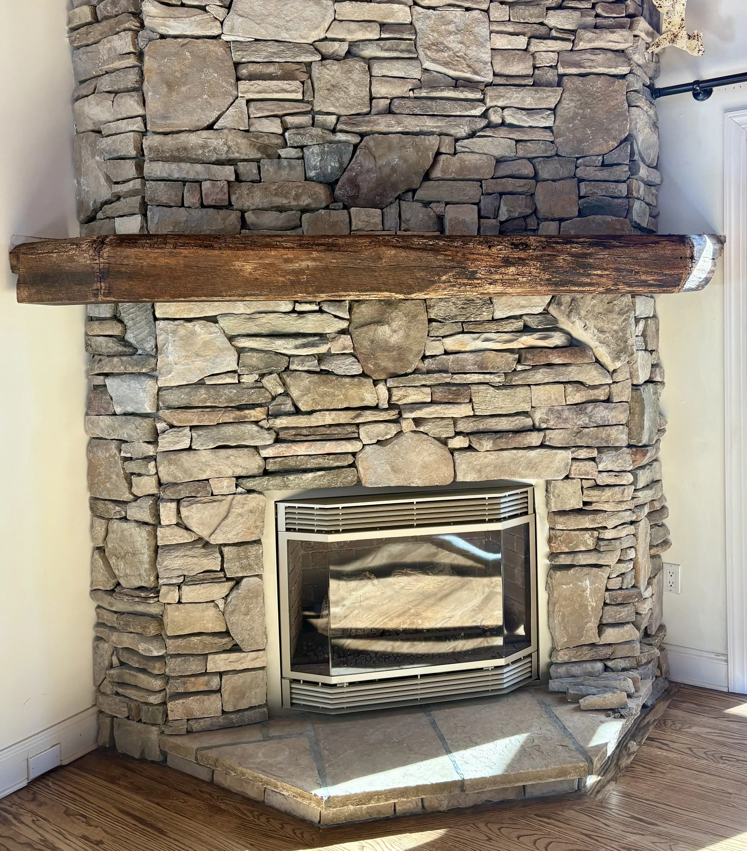 Rough Sawn Wrap Around Mantel