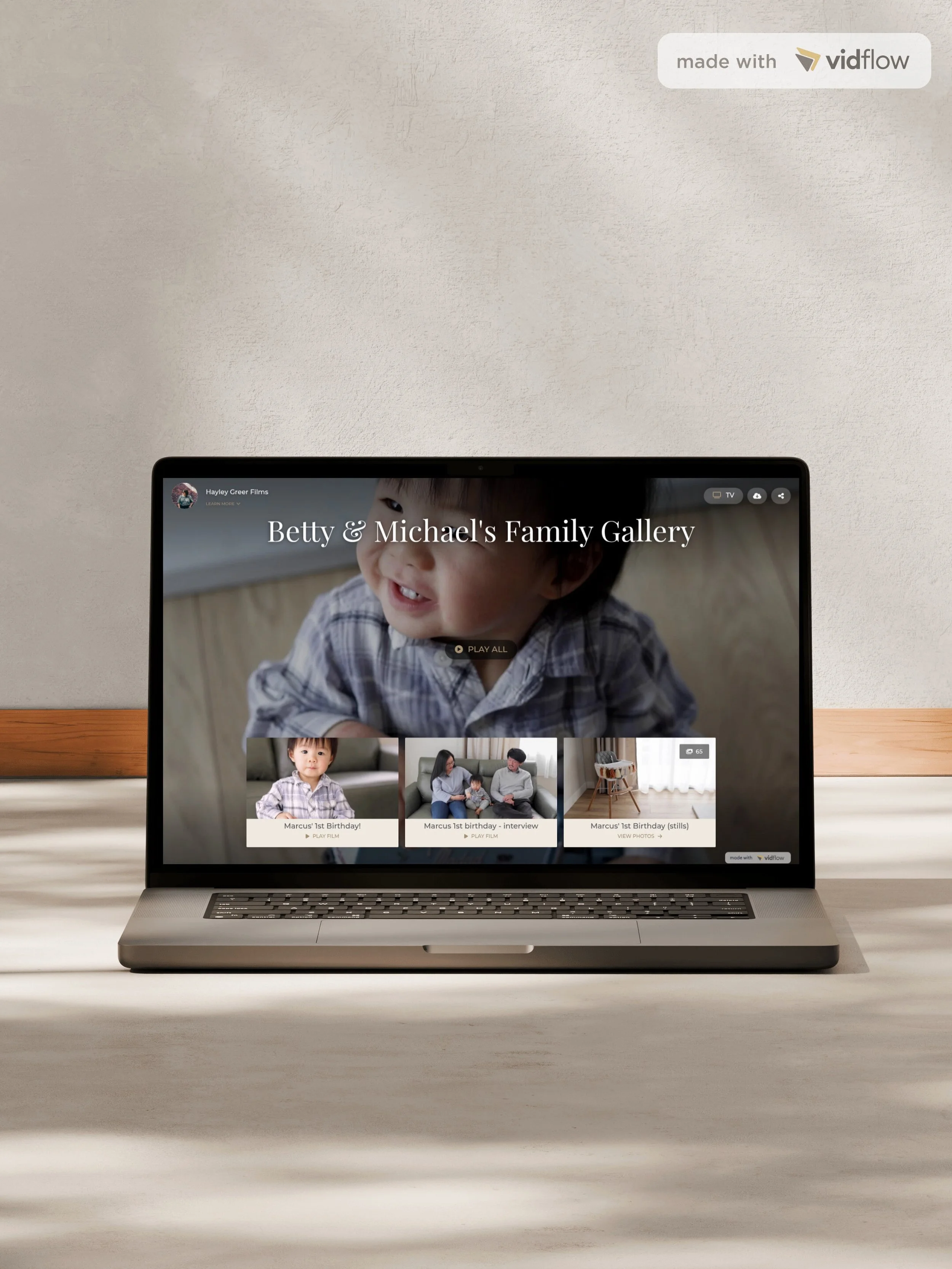 The cutest family gallery! 💌 @vidflow.co 

Check your emails @bettyl.yt &amp; @michael.tp.wu ✨

1st birthday film
Family gallery
Cinematic heirloom
Auckland Videographer