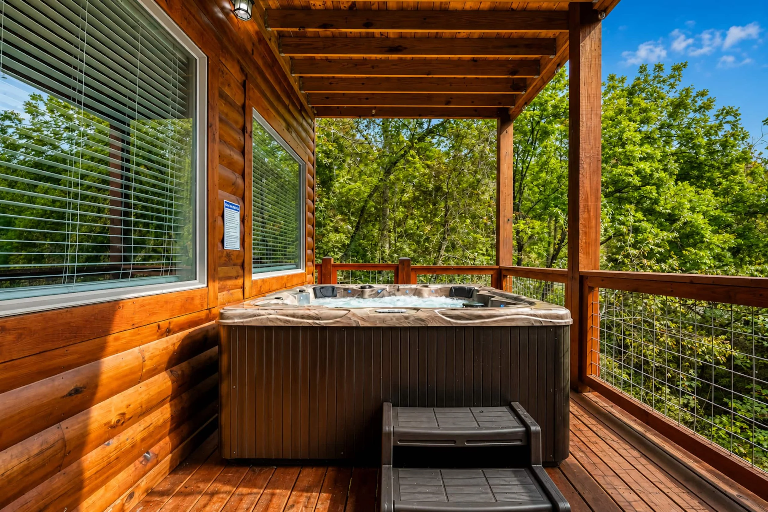 Hot Tub Bearfoot Haven