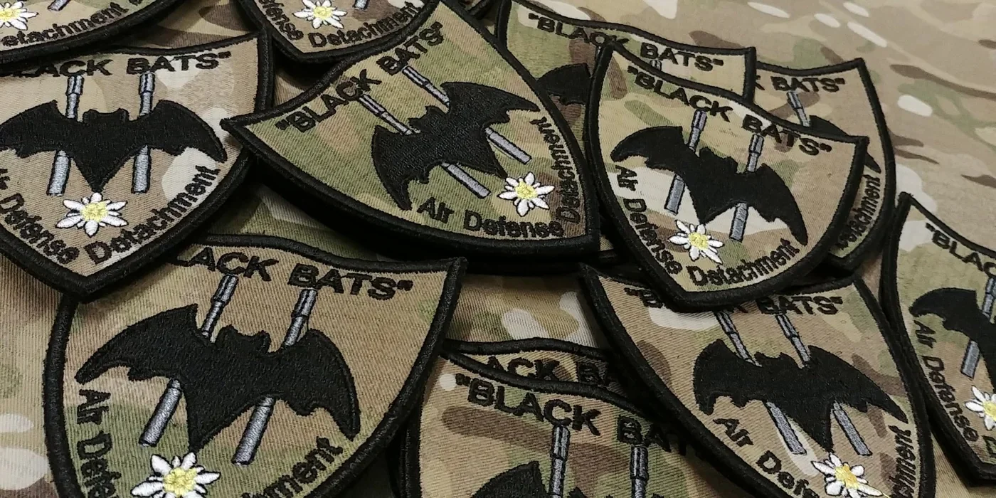 Haftowane naszywki Black Bats wykonane dla żołnierzy rumuńskich