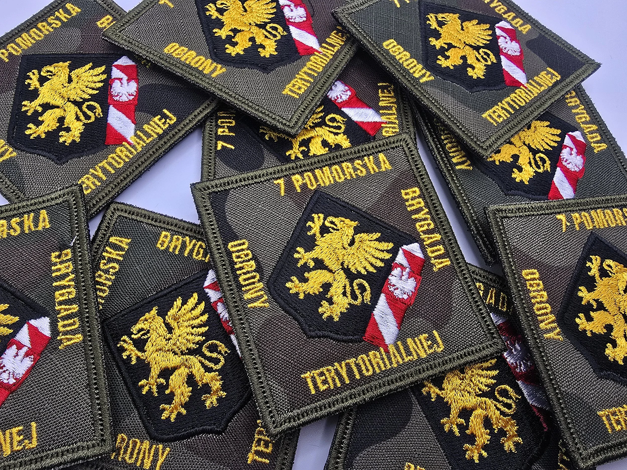 Haftowane naszywki WOT 7 Pomorskiej Brygady Obrony Terytorialnej – Fabryka Haftu Ełk