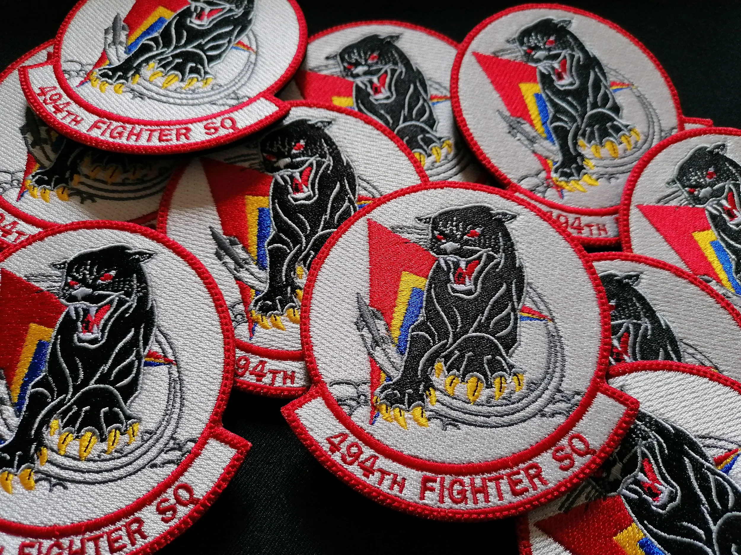 Haftowane naszywki Fighter SQ na zamówienie – Fabryka Haftu Ełk
