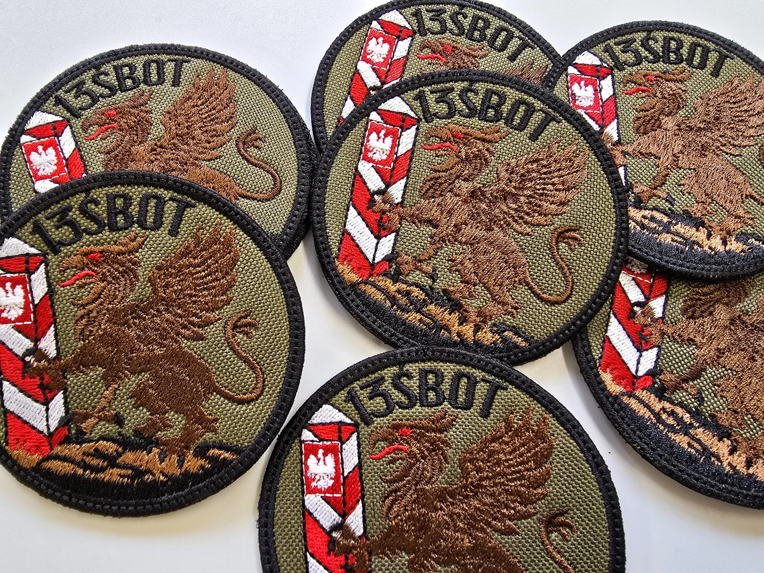 Haftowane naszywki WOT 13 Śląskiej Brygady Obrony Terytorialnej – Fabryka Haftu Ełk