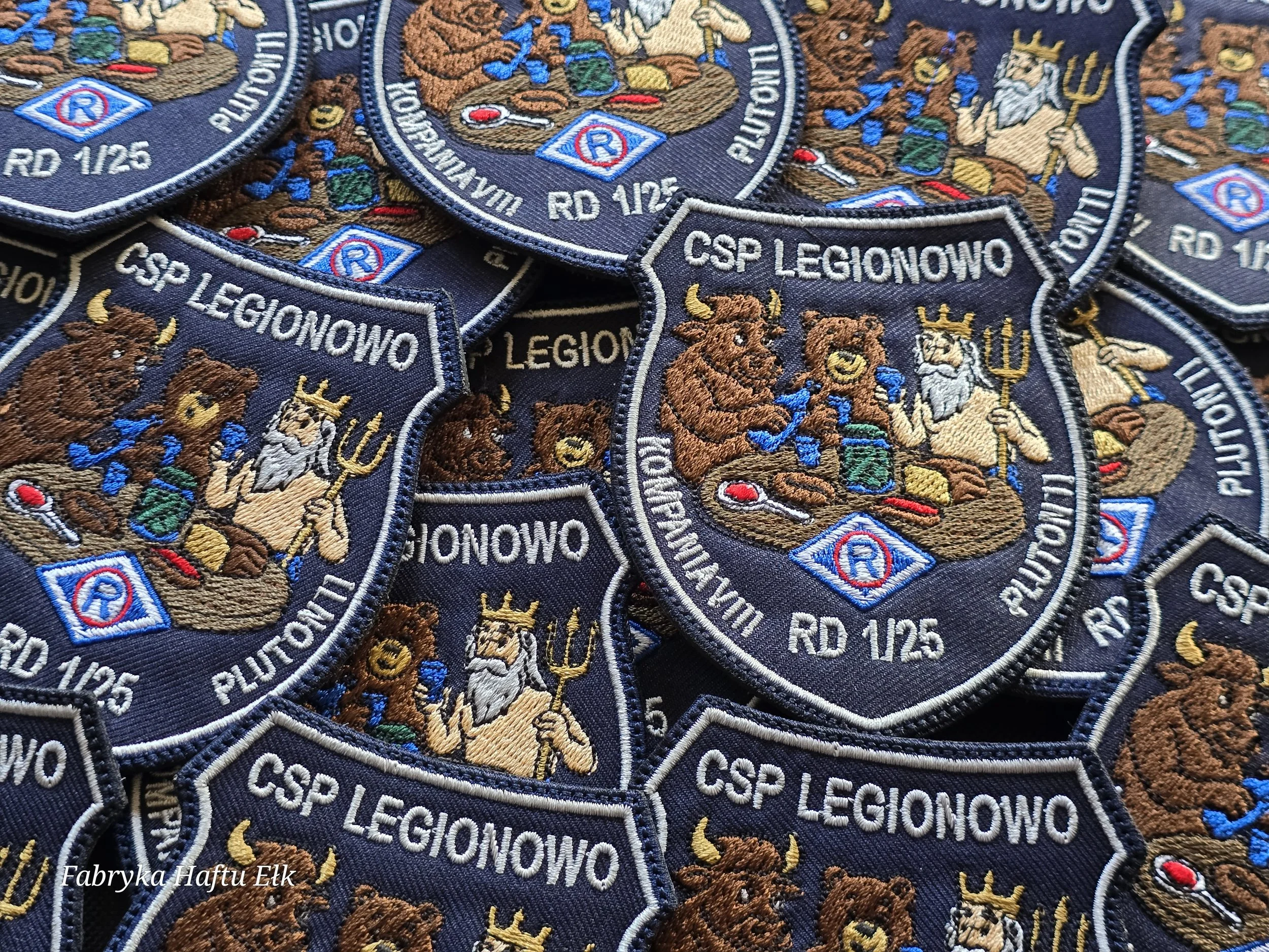 Haftowane naszywki policyjne CSP Legionowo RD 1/25 – Fabryka Haftu Ełk