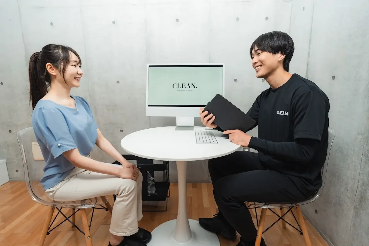 日吉のパーソナルジムCLEAN.の体験カウンセリング。代表山際が、お客様のお悩みや目標を解剖学の視点から丁寧にヒアリングします。