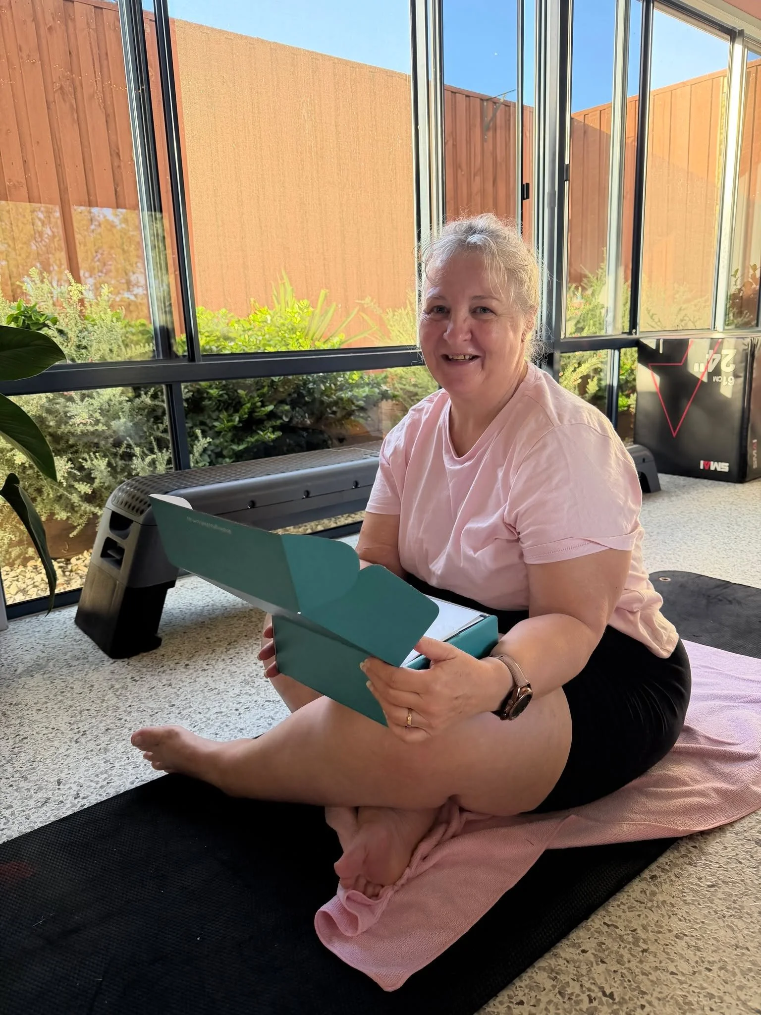 CLIENT OF THE MONTH 🥳🥳

I announced it on my stories, last week, but of course, this beauty needed a place on the ole feed! 

LISA - this month's legend!  As voted by the members (and me!)

Here's what some members had to say:

"Despite challe