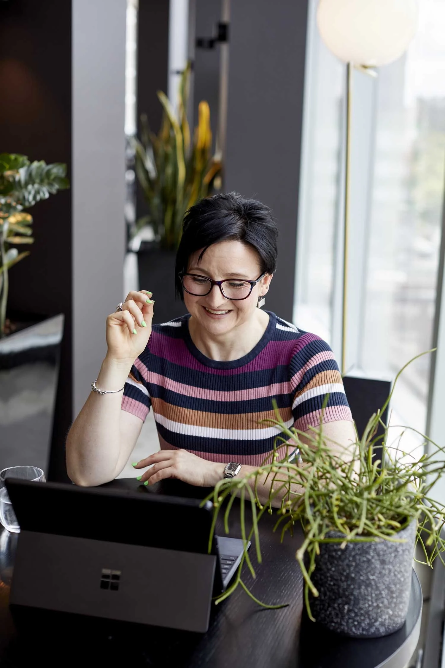 Nikki Pascarl: psychologist, board approved supervisor, EMDRAA Accredited Practitioner