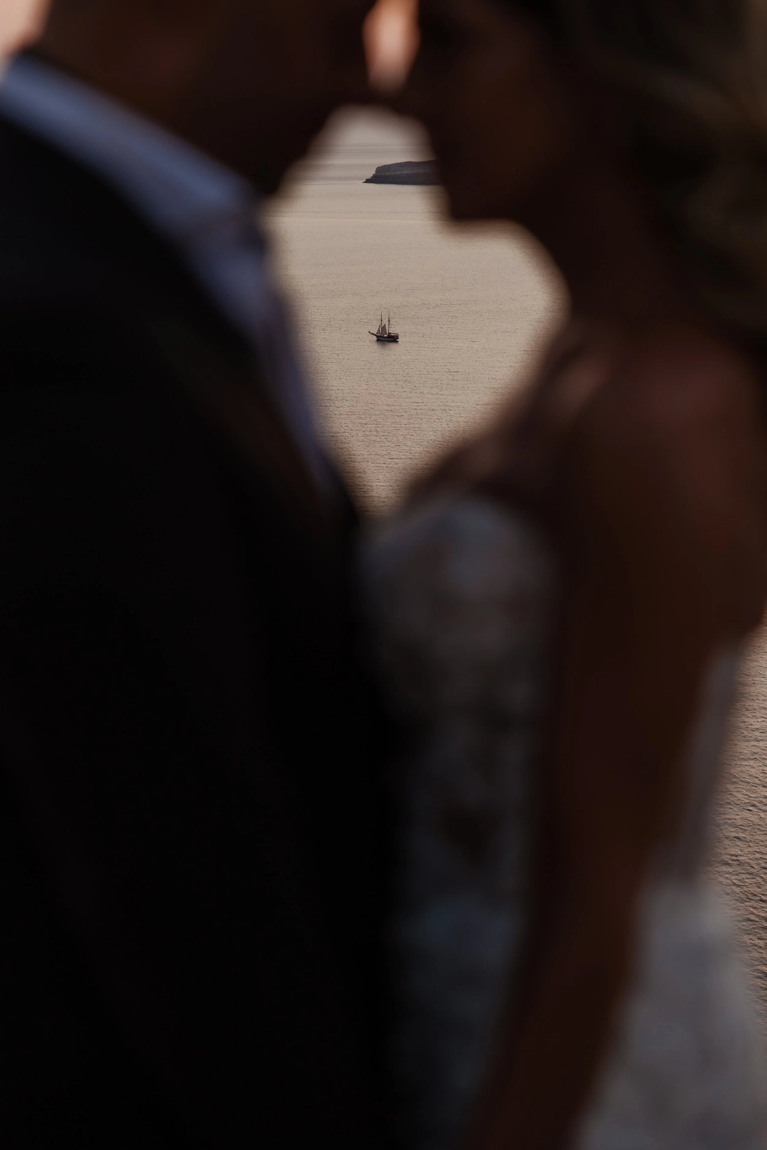 Luxury Wedding Romance in Santorini, Greece
An intimate close-up of the bride and groom, capturing love, elegance, and sophistication. A timeless portrait that completes their luxury wedding story in Greece.