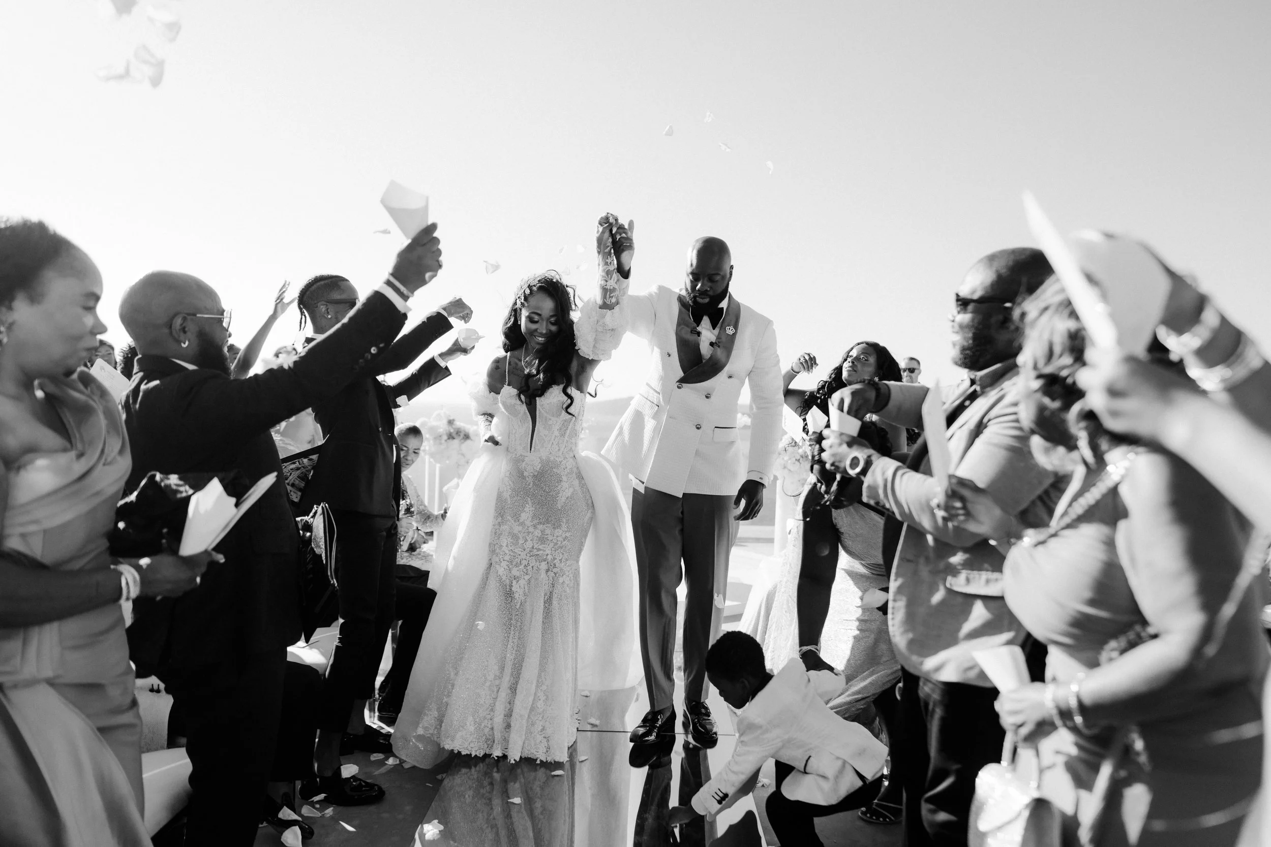 Luxury Destination Wedding Celebration in Greece
Family and guests gather joyfully to celebrate love in Santorini. A vibrant and elegant memory from a luxury destination wedding in Greece.