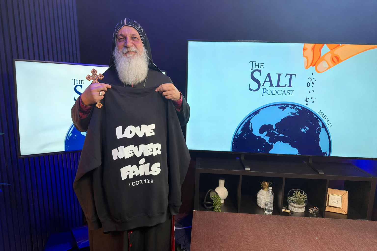 Love Never Fails Hoodie – 1 Corinthians 13:8