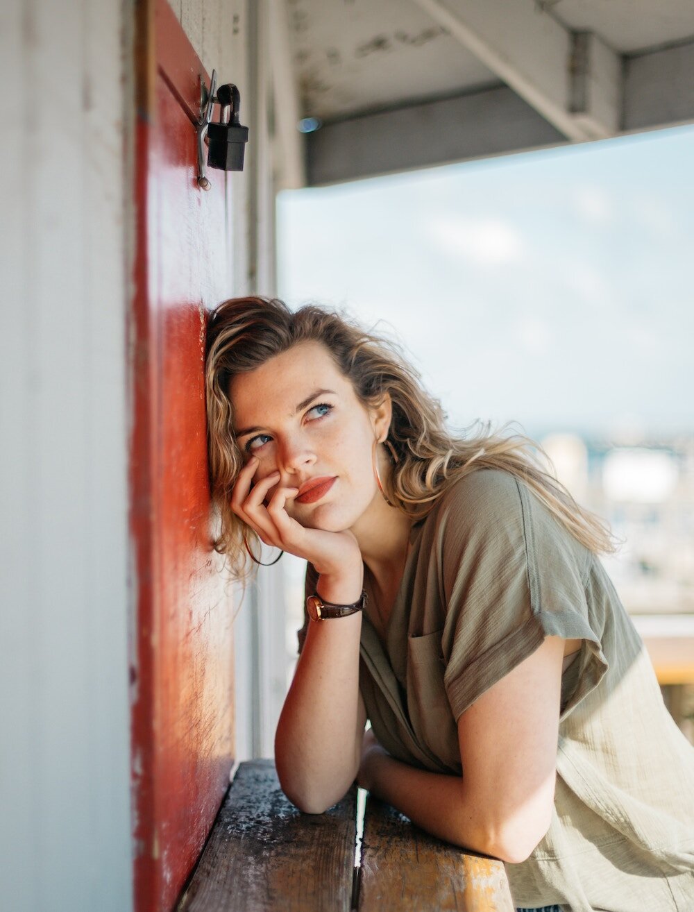 How to Write an Elevator Pitch for Your Creative Biz