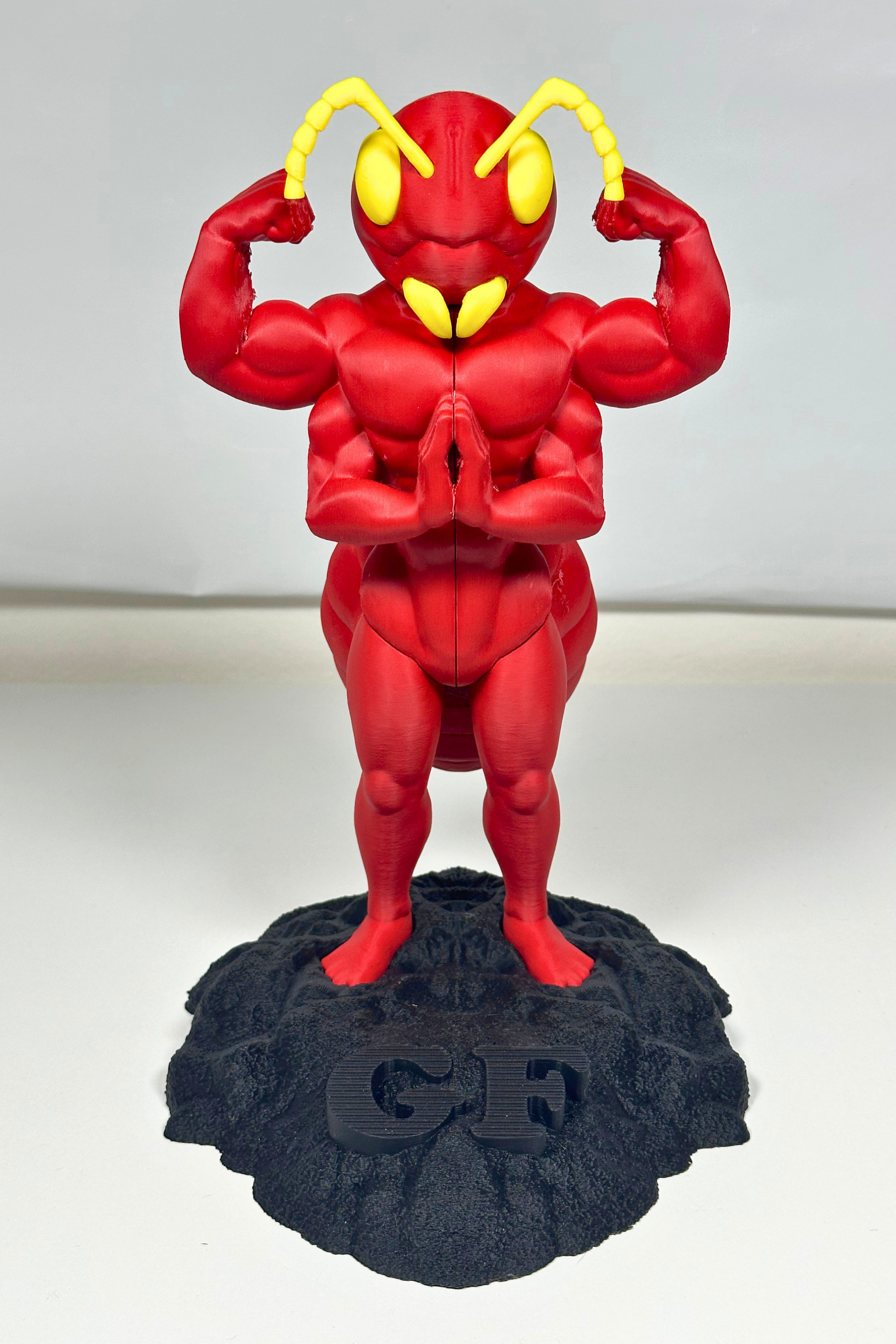 Statuette mascotte GigaFourmis