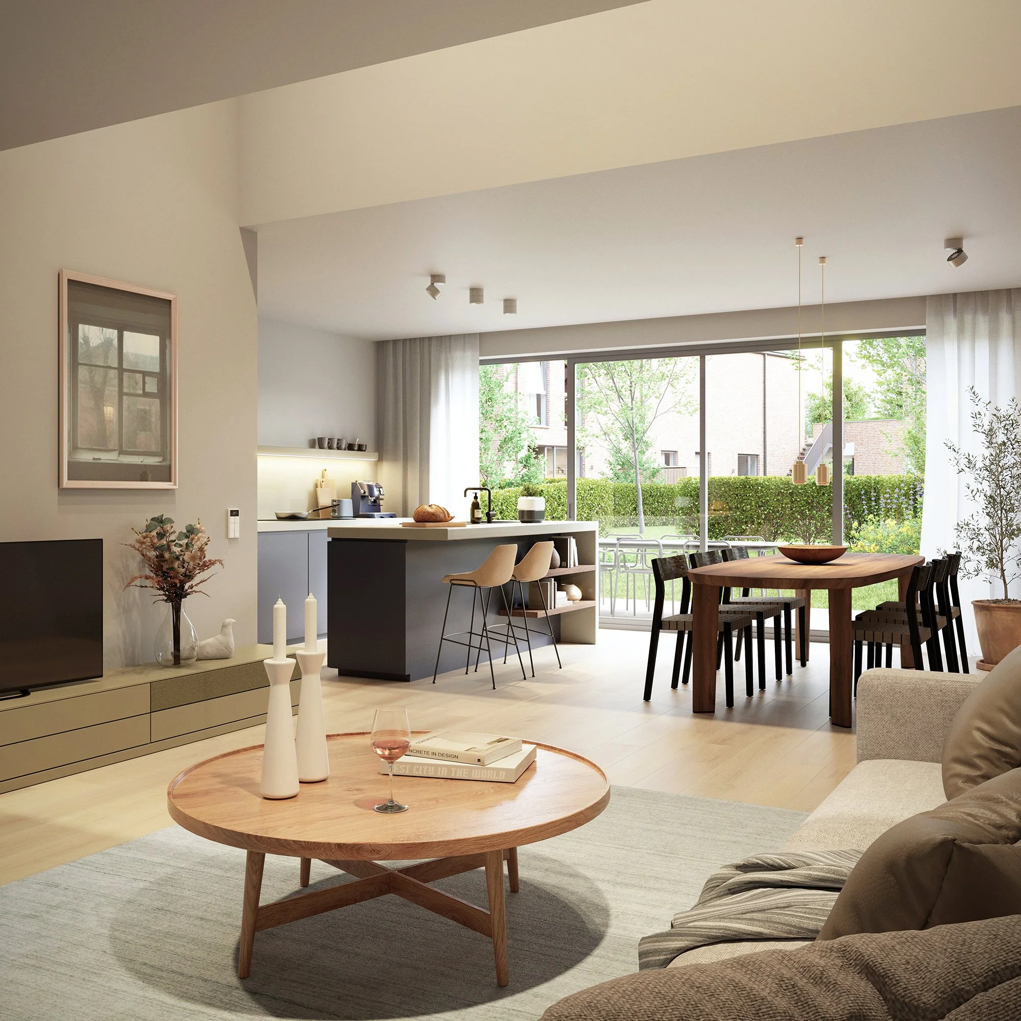 Woonkamer met grote ramen, ronde houten salontafel met decoratieve vazen, open keuken met ontbijtbar, eettafel met stoelen, en uitzicht op tuin met bomen.
