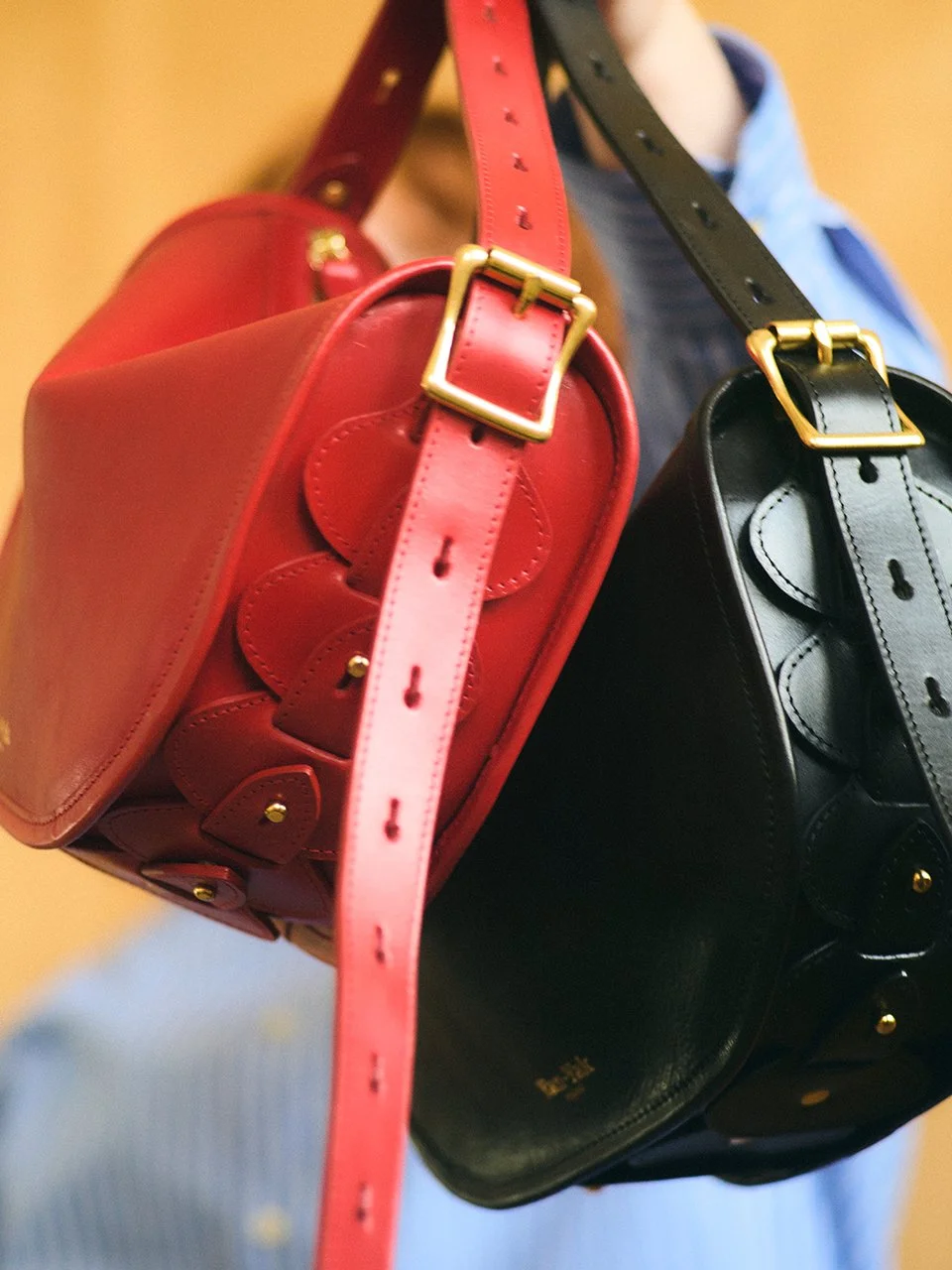 MAGGIE CROSSBODY BLACK 05.jpg