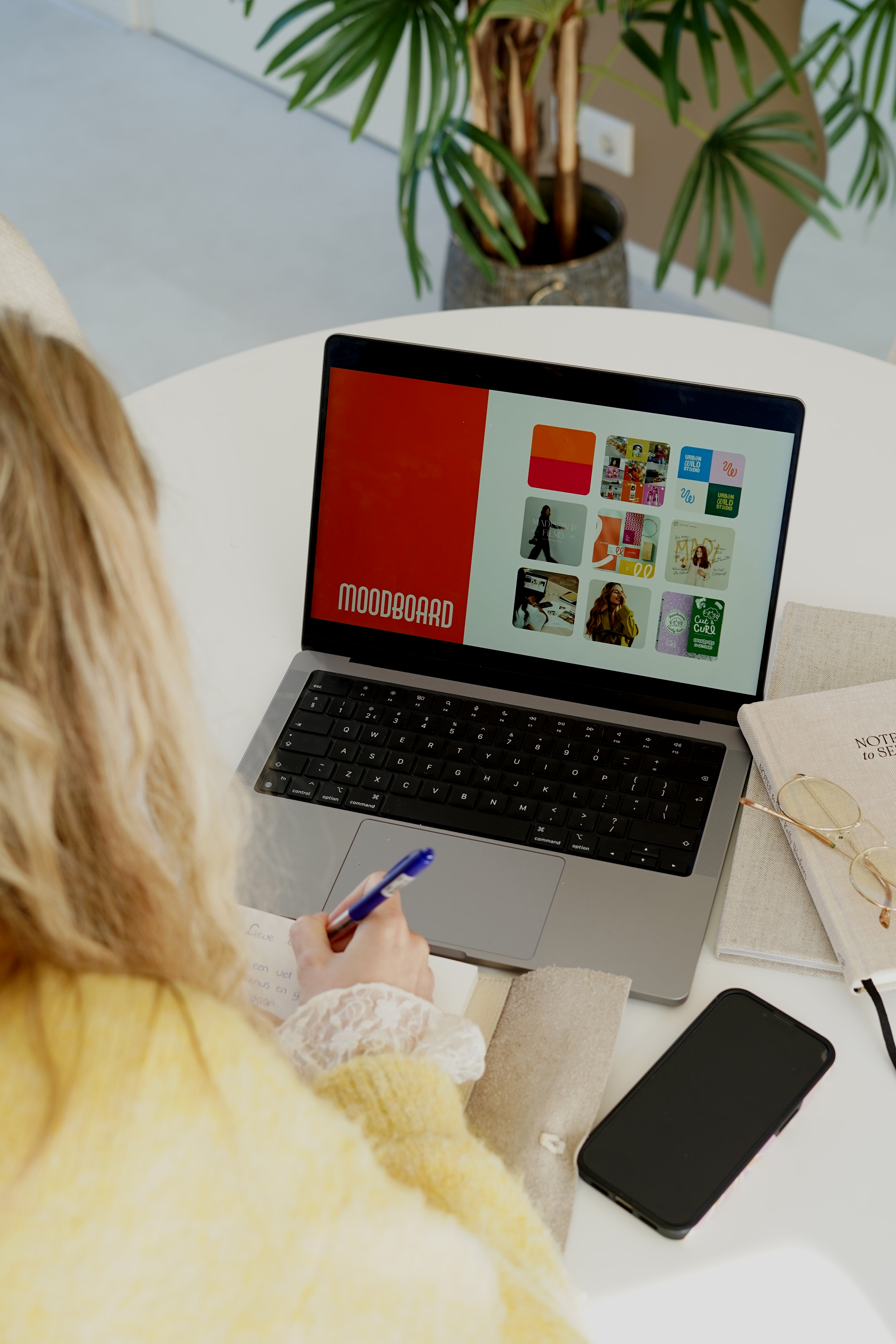 Branding presentatie op een laptop