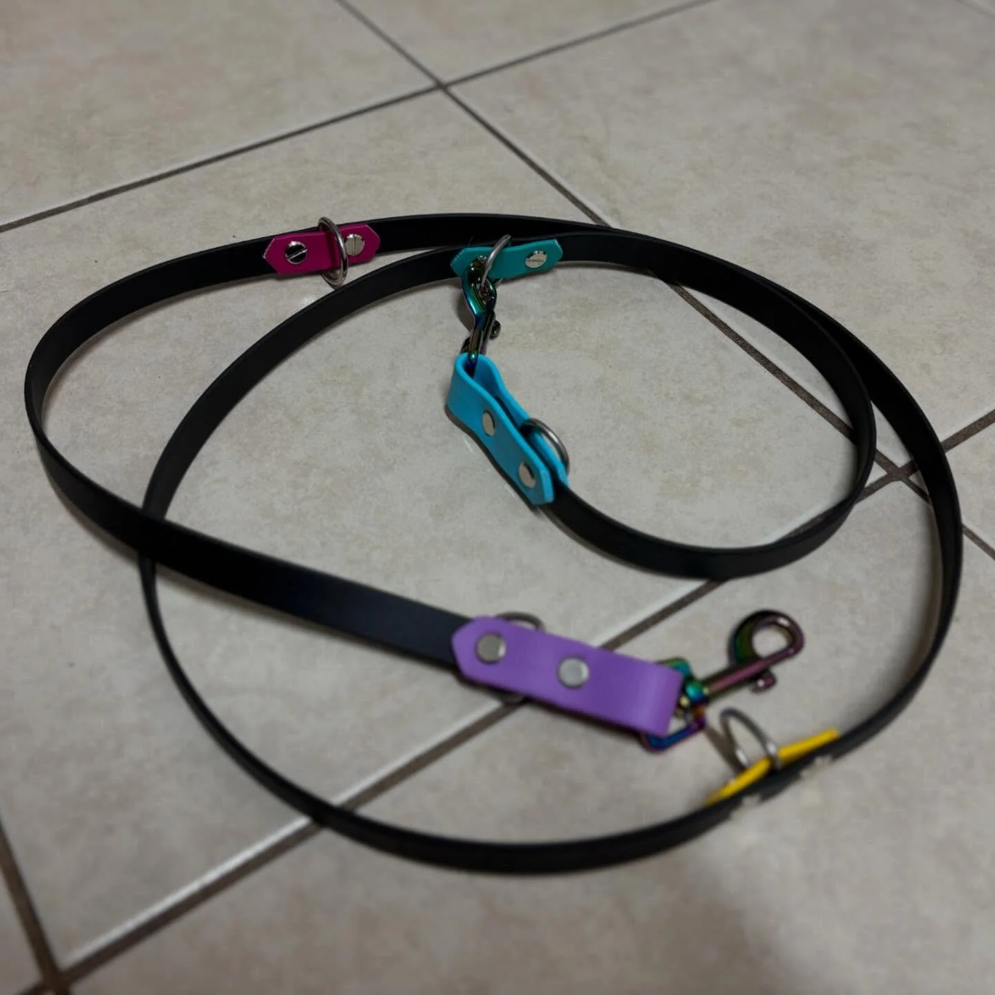 A rainy day in finally gave us some time to work on our online store ! Our biothane products have now been added, with paracord items to come over the next few days 🥰 Everything is hand-made by us, and highly customisable !

www.macleayvalleydogs.co