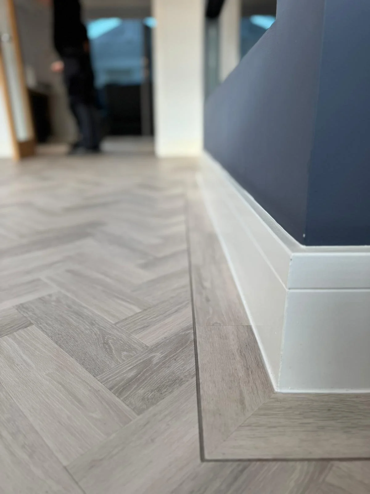 ❄️ Amtico Spacia – Iced Oak (SP104) ❄️
Fitted by us last week, this floor brings a clean, crisp look with its refined grey tones and delicate grain. Iced Oak is a beautifully versatile white wood that works effortlessly in modern and minimalis