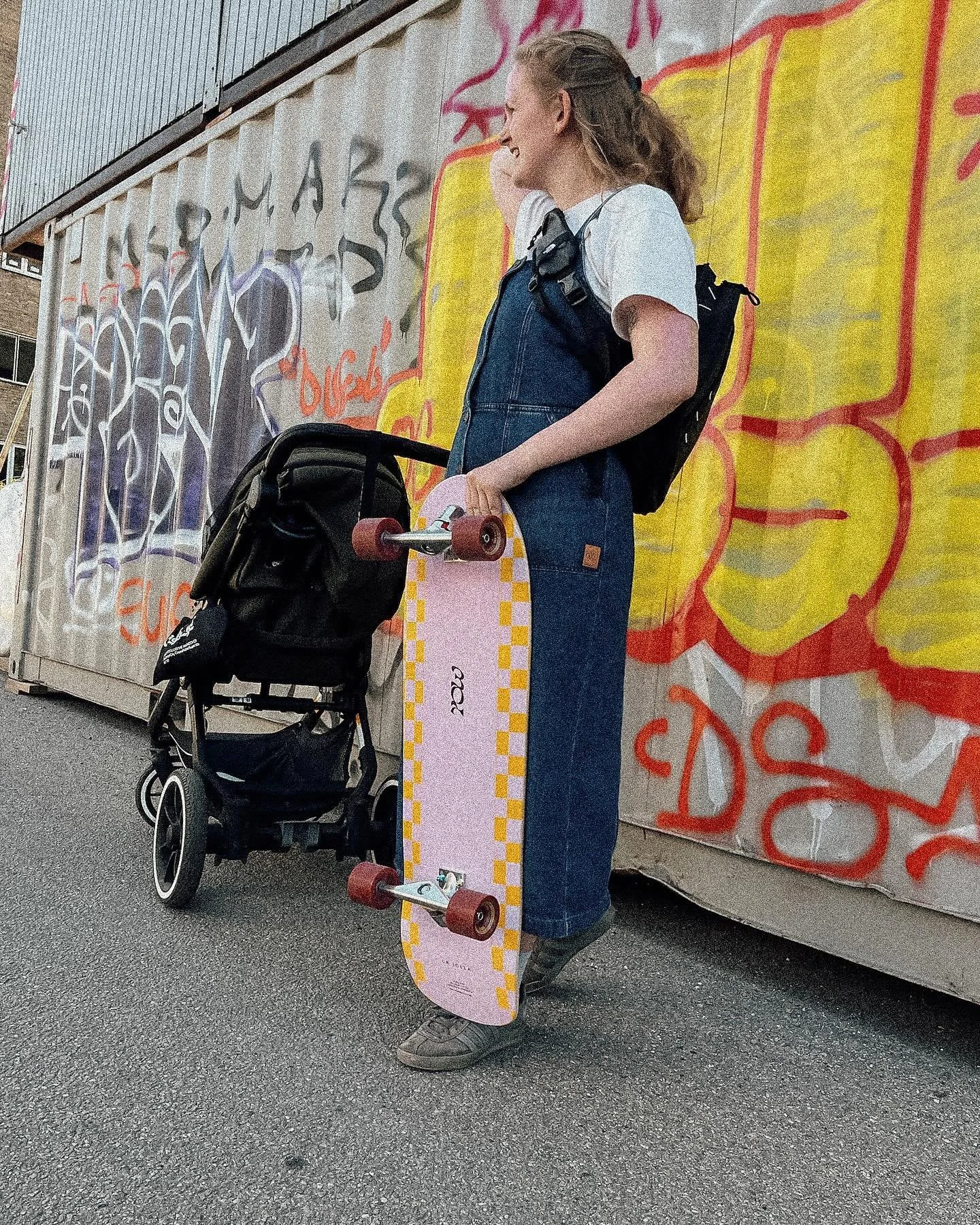 Mor-skate 🤙 ruller til vuggestuen! 

#famskate #skatelife #peopleskate