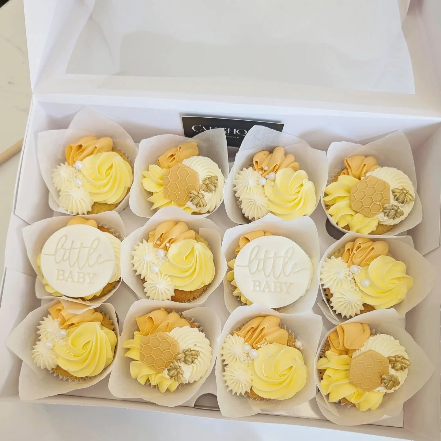 Honey bee cupcakes ✨🐝

#cupcakes #babyshowercupcakes #cakessheffield
