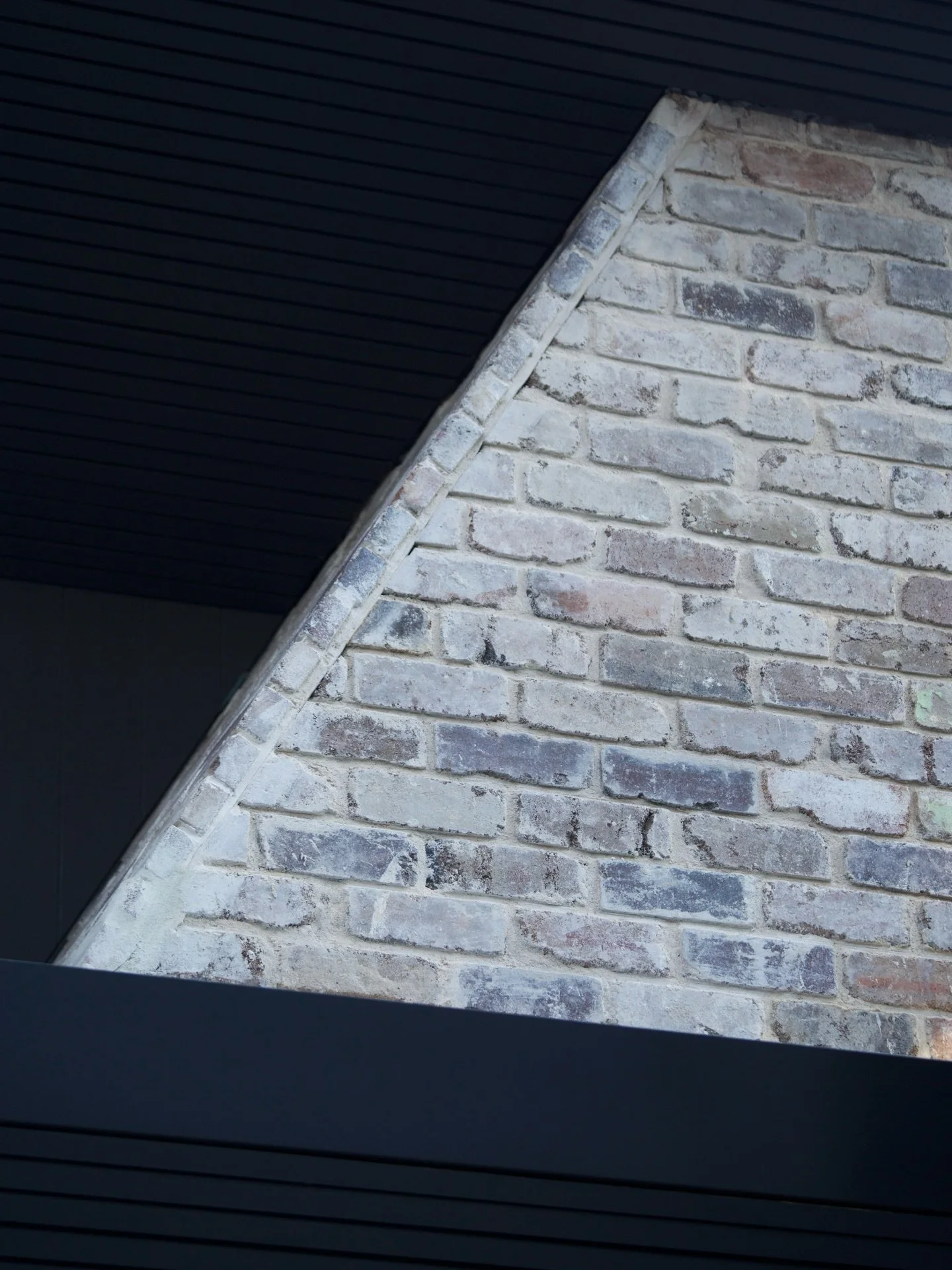 Finished in Balmain. A roof built to last.

@hlroofingsolutions
@bl_bricklaying