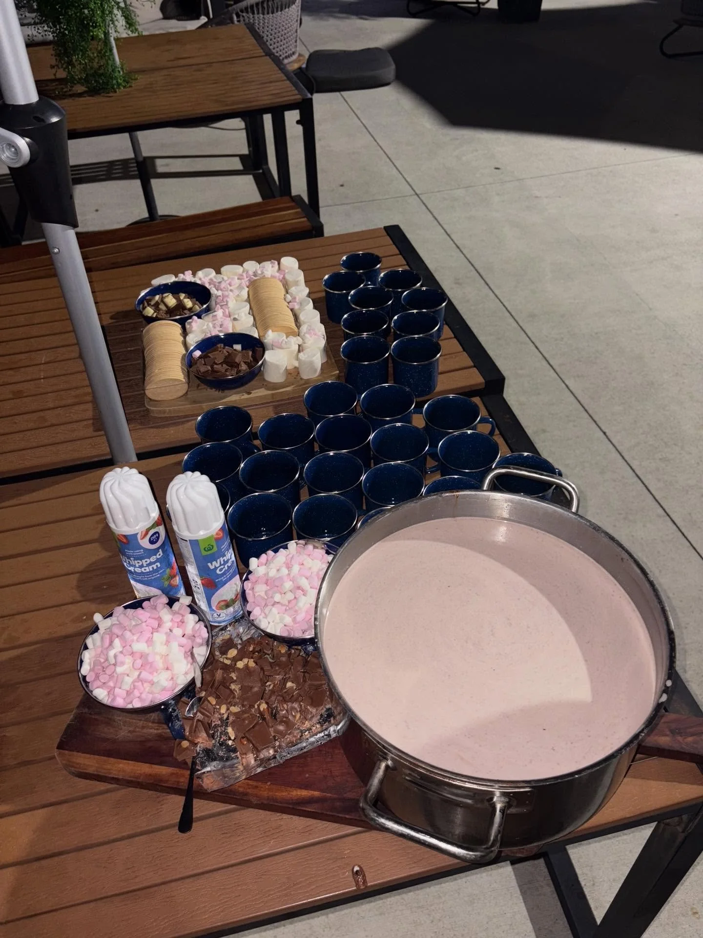 The last few days of Christmas events were so much fun ! 
And we still have more to go !!! Can&rsquo;t wait for another week filled with laughter and new faces.🎄🎅🏼

#christmascountdown #fun #events #hostel #australia