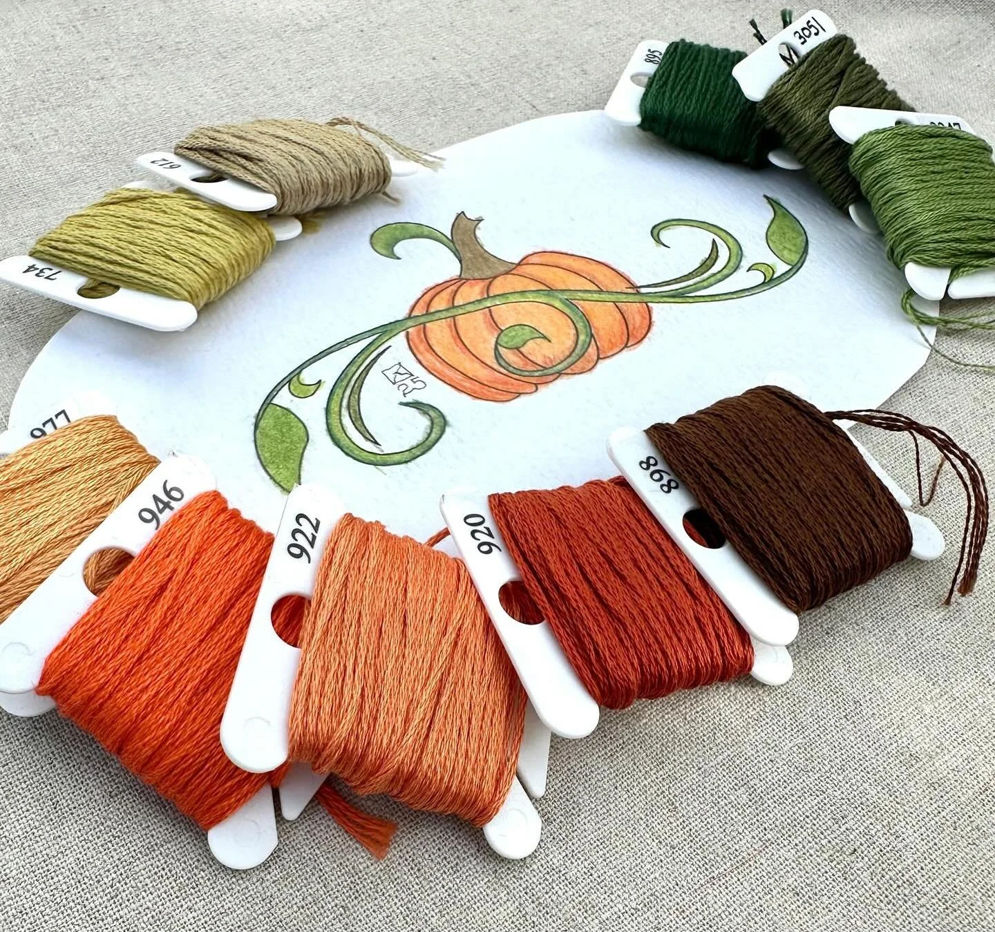 It&rsquo;s not too late to join me for my free online zoom class tomorrow evening at 7pm! Gather your materials, choose your favourite colours and stitch this autumnal pumpkin! Perfect for stitchers of all levels and particularly perfect if you are s