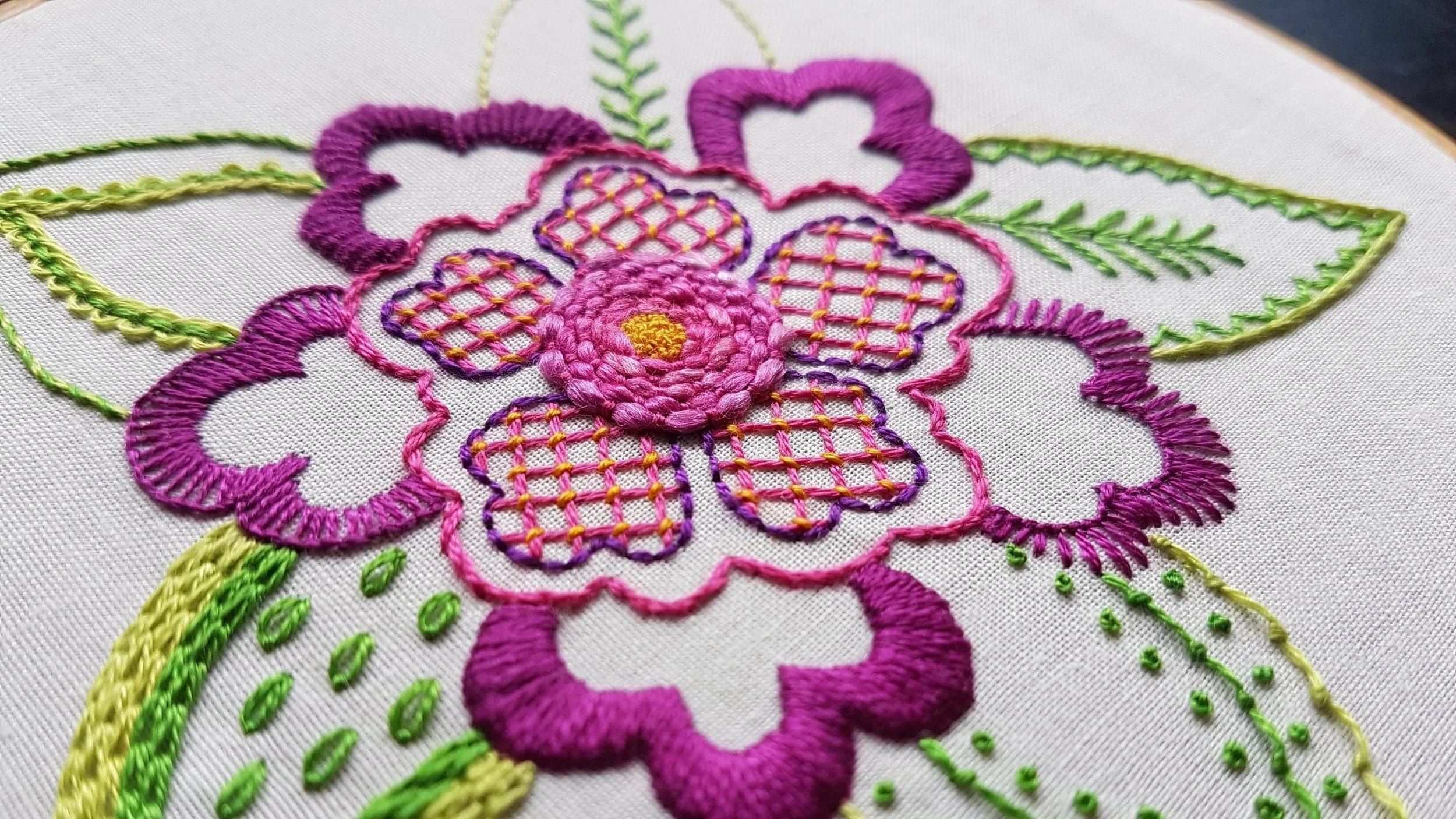 Summer Garden 2026 - Sonja Stylised Flower 1.jpg