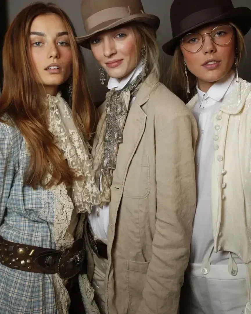 cropped_ralph_lauren_back_S1101.webp