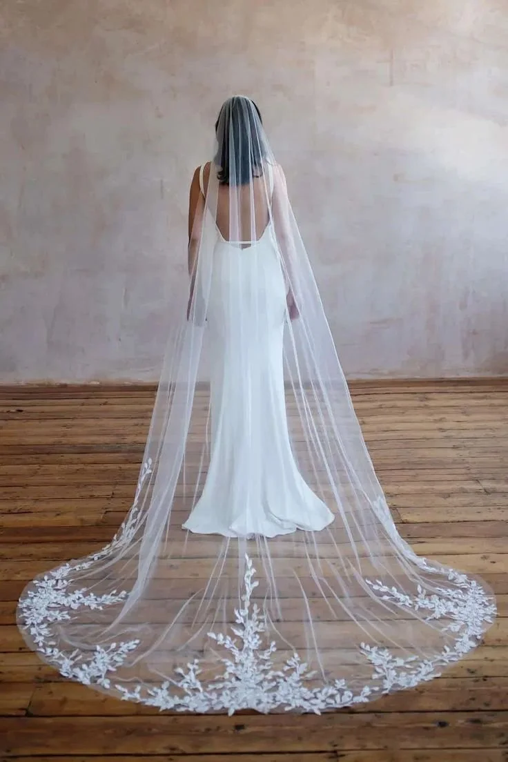 Cheers to a joyous New Year! 🎉 Start the year with love and style – Purchase a wedding dress this January and receive a complimentary new veil! 💍✨ #bohoweddingstyle #modernbride #bohemianweddingideas #londonwedd.jpeg