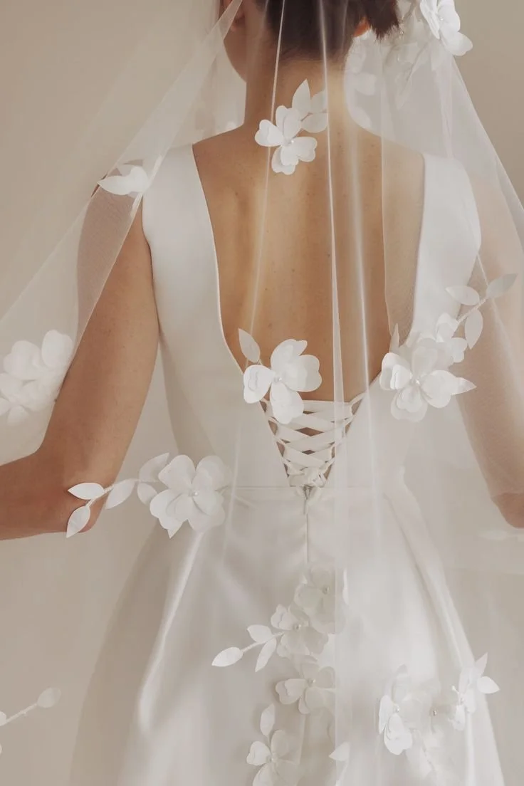 A Veil That Steals the Show