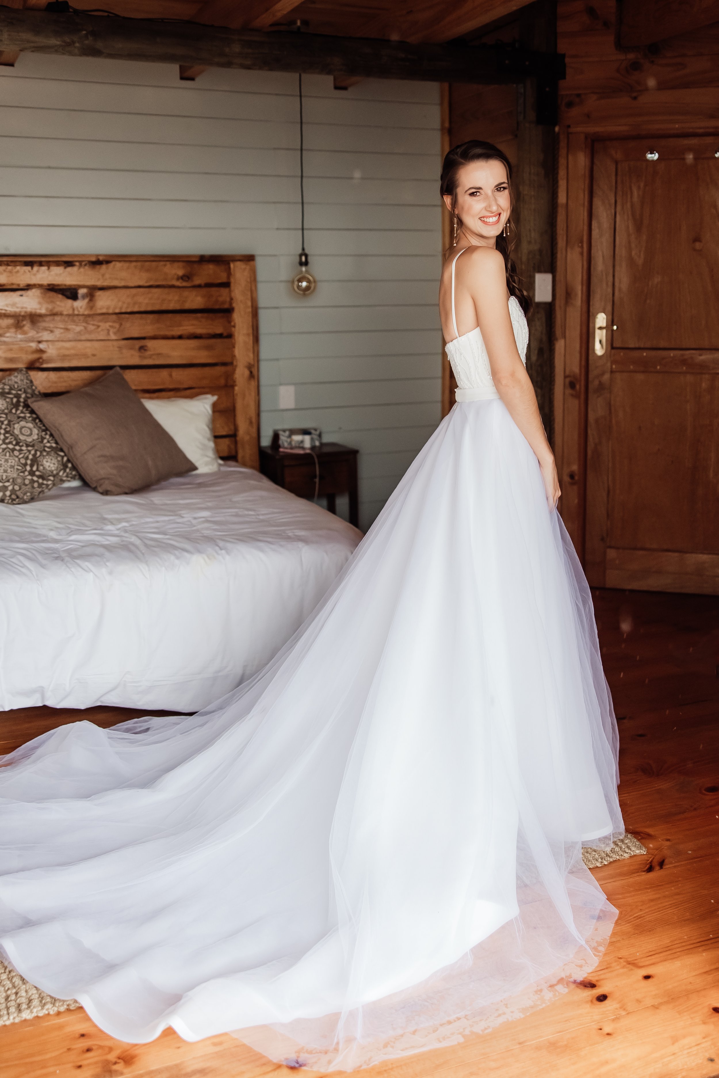 E&M_bridegettingready-184.JPG