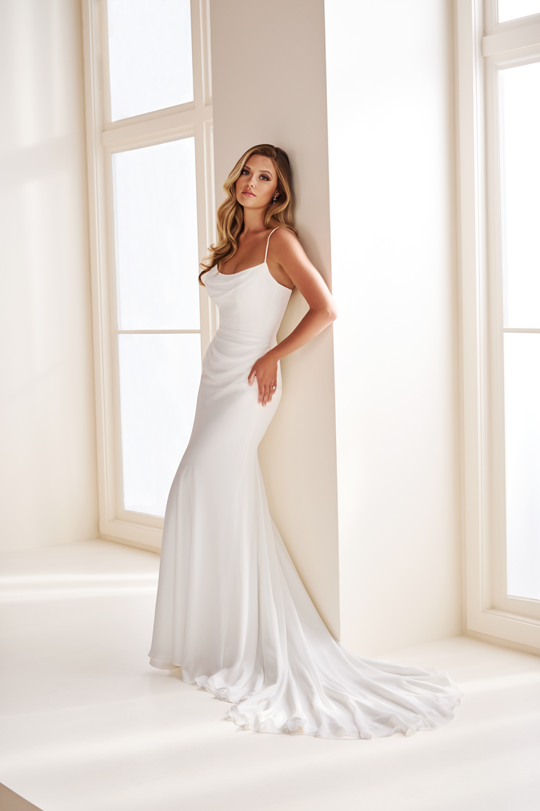 Enchanting E601 - Fit & Flare Wedding Dress