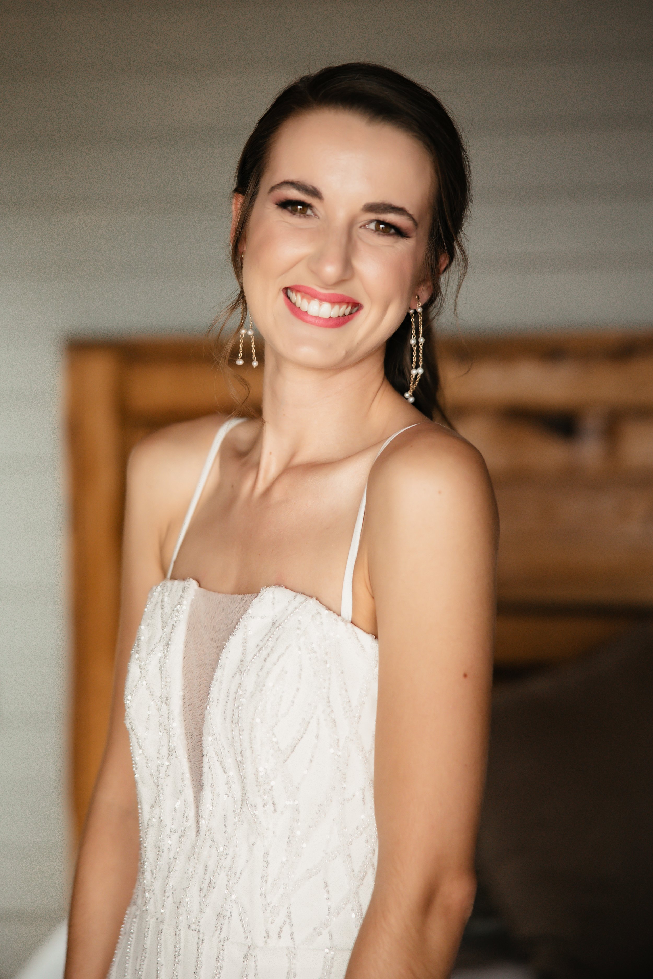 E&M_bridegettingready-126.JPG