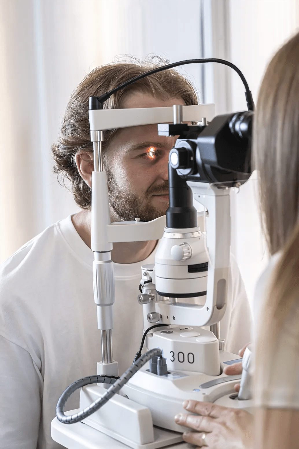 Vyšetrenie zraku štrbinovým mikroskopom – Optika Krigovsky Poprad