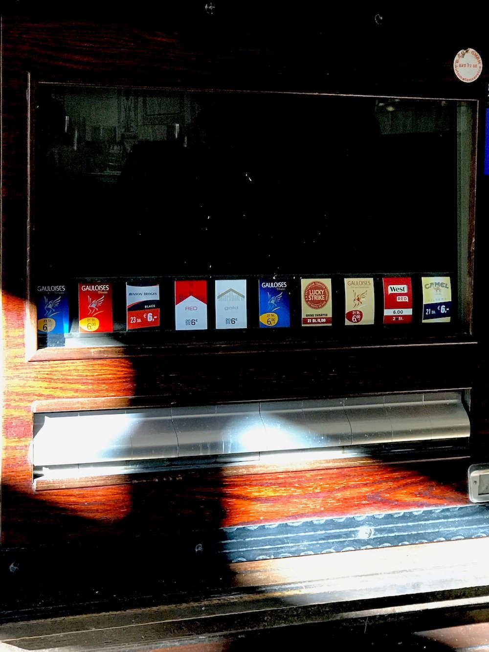 Kristina Feliciano_Berlin cigarette machine.jpeg