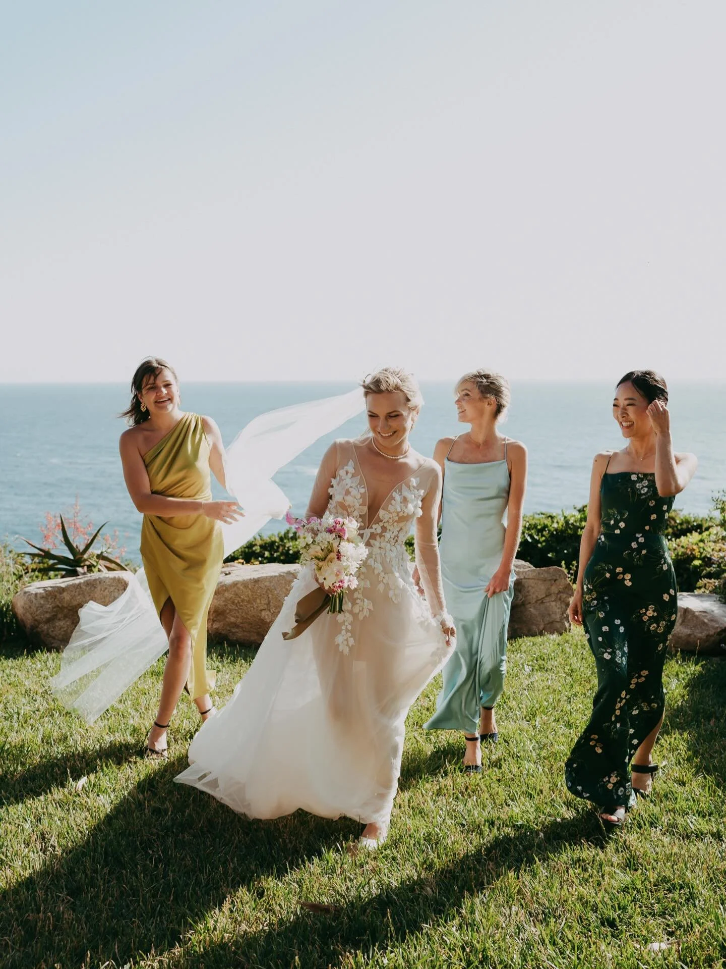 One of the most important things on your wedding day is having the right people by your side 🤍

Your friends are not just there to celebrate, they are there to support you in ways that make your day feel calm and effortless.

A great bridal friend w
