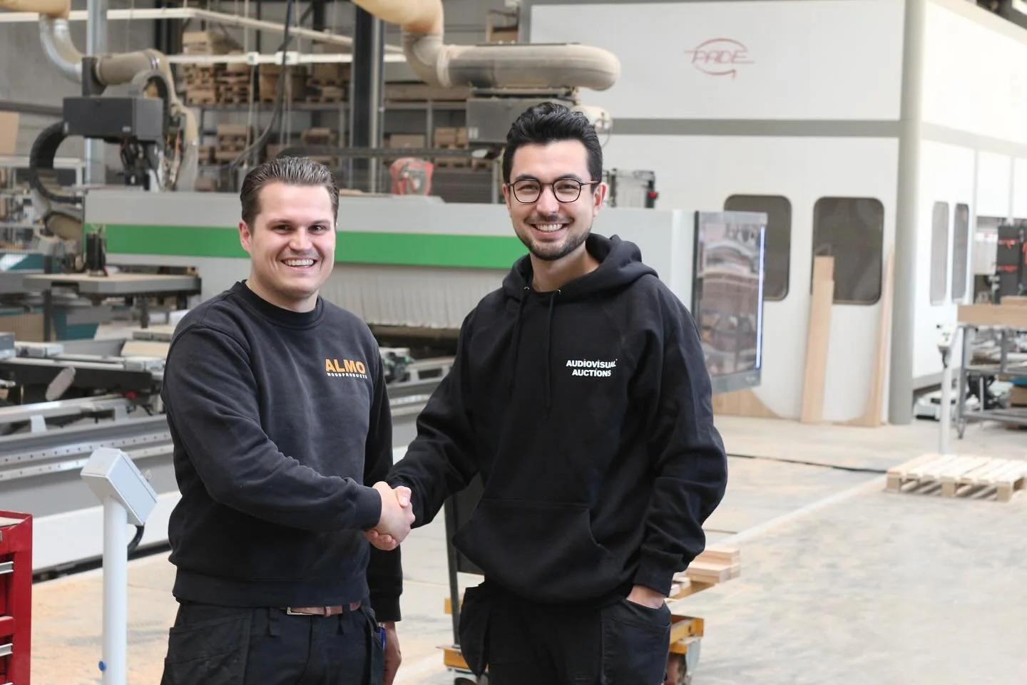 🦈 Jonge Haaien Caf&eacute; &ndash; On Tour bij @jeroenheesakker van ALMO Woodproducts bvba!

Op dinsdag 14 oktober trekken we met de Jonge Haaien naar het 3de generatie houtverwerkingsbedrijf ALMO Woodproducts bvba te @gemeentepelt 

Een inspirerend