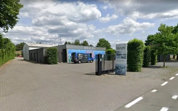 📍 Jonge Haaien Caf&eacute; on tour!
Volgende week trekken we naar @aqualifebelgium in Overpelt 🐠✨
Een unieke kans om achter de schermen te kijken bij een straf en innovatief bedrijf!
Dankzij onze eigen 🦈 @thijsraf krijgen we een exclusieve blik op