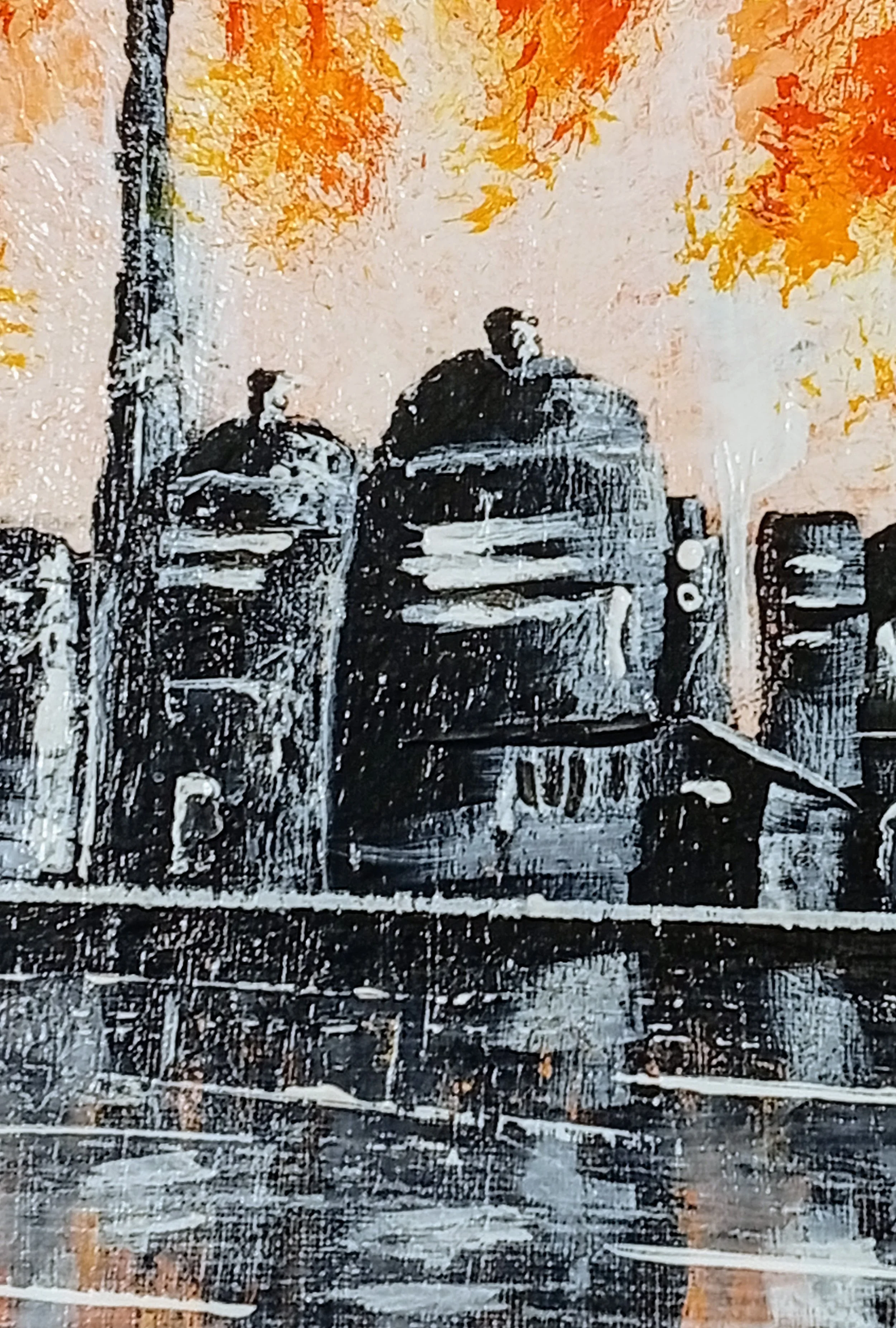 Detalhe da pintura “Somewhere By A River” em acrílico sobre tela, mostrando edifícios monocromáticos refletidos na água sob céu laranja e amarelo, maio de 2020, HMad Artworks.