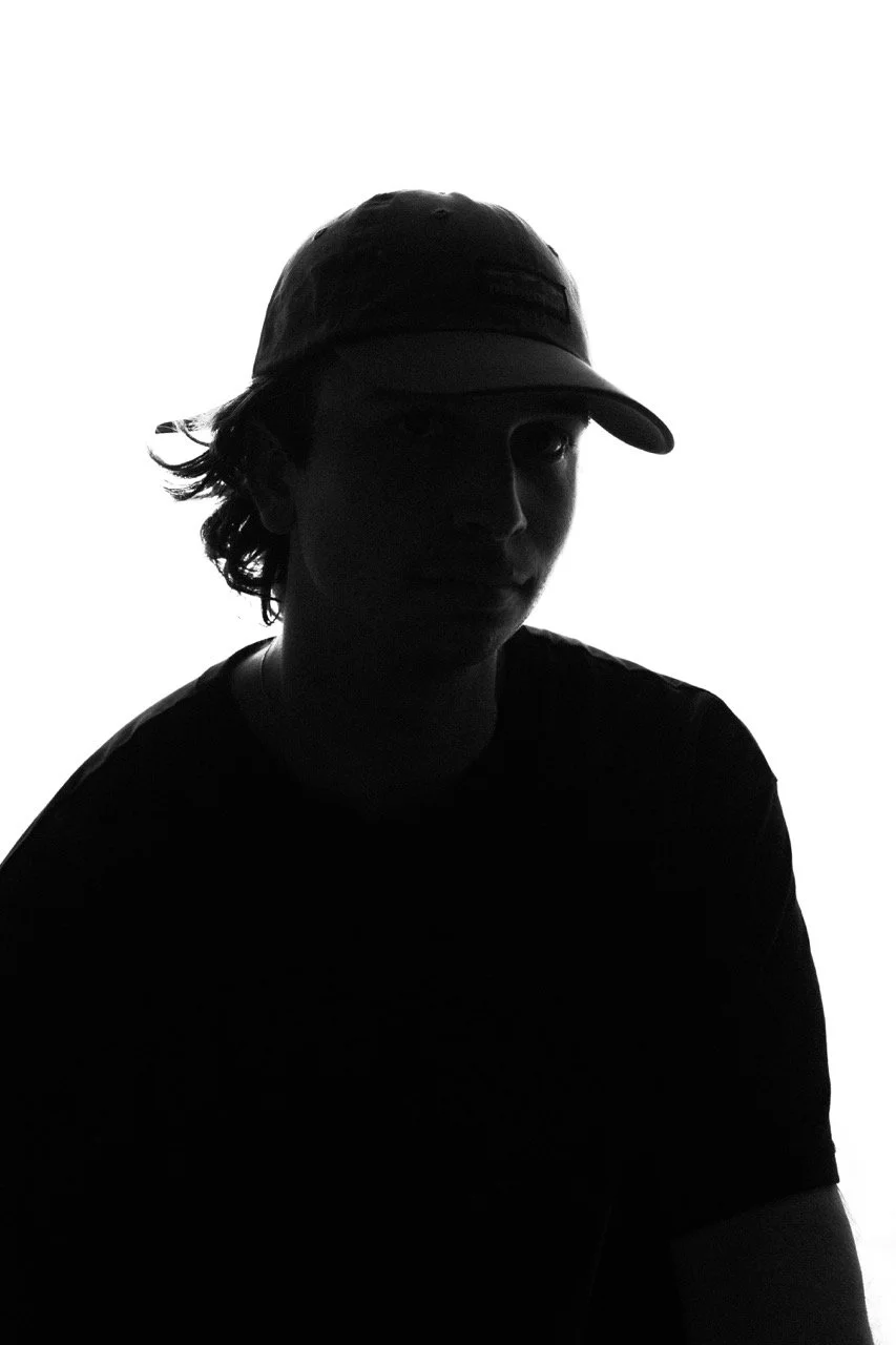 Noir et blanc studio.jpeg