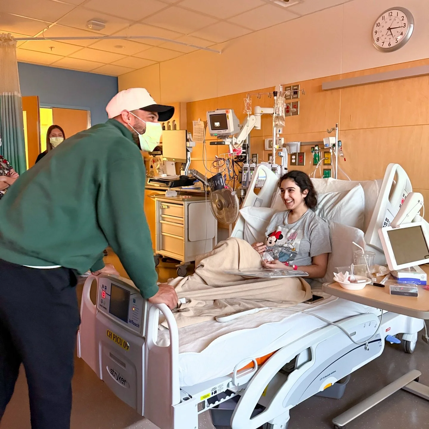 Micah recently visited patients and their families at the University of Iowa Health Care Stead Family Children&rsquo;s Hospital. During his visit, he gave each patient an art kit that included a hands-on DIY wooden sign project. 💙

The kits, an init