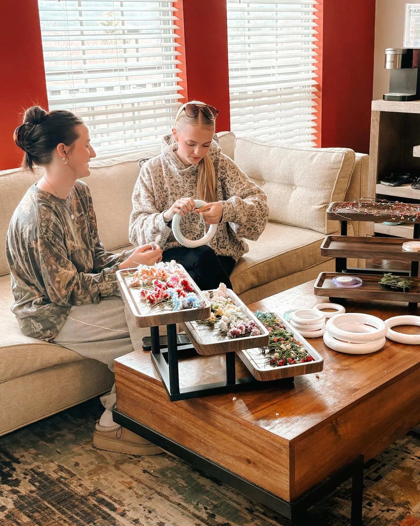 We had the best time making wreaths with y'all!! Living at Mountaineer Village makes life blossom 🌸 

#appstate #mountaineervillage #springhassprung #boonenc #studentliving