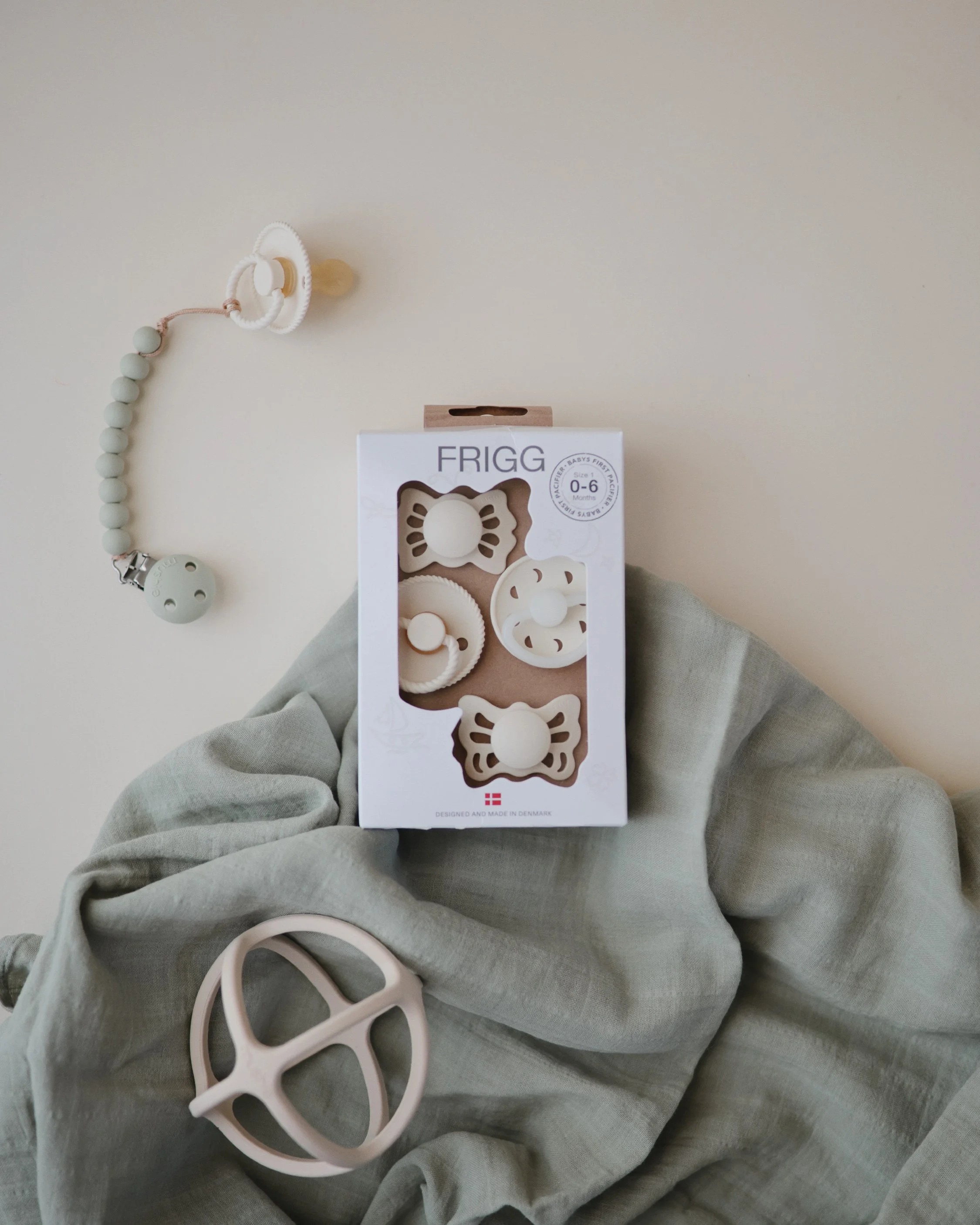 FRIGG Baby's First Pacifier_Moonlight (Cream) - 007.jpg