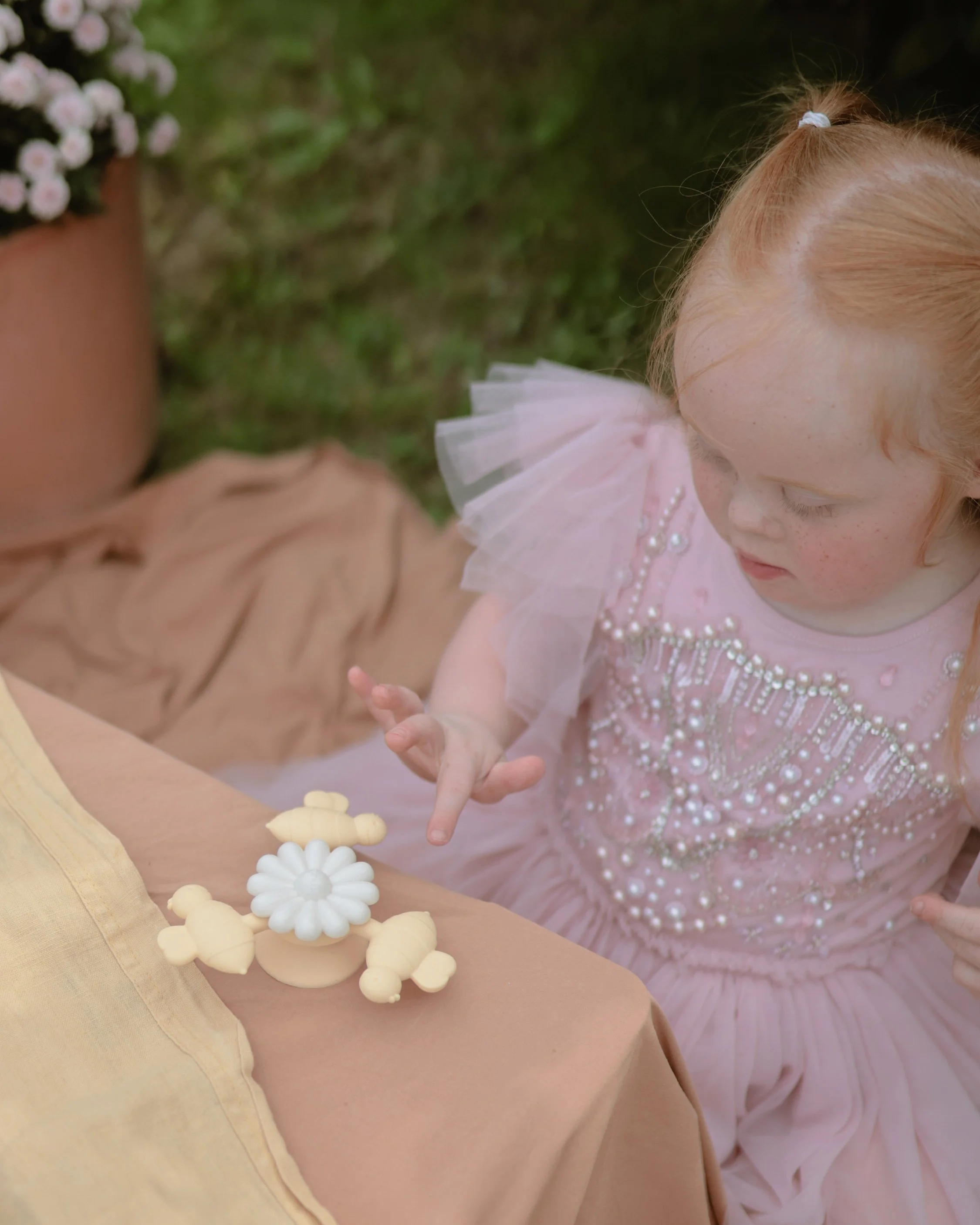 Suction Spinner Toy_Bee - 002.jpg