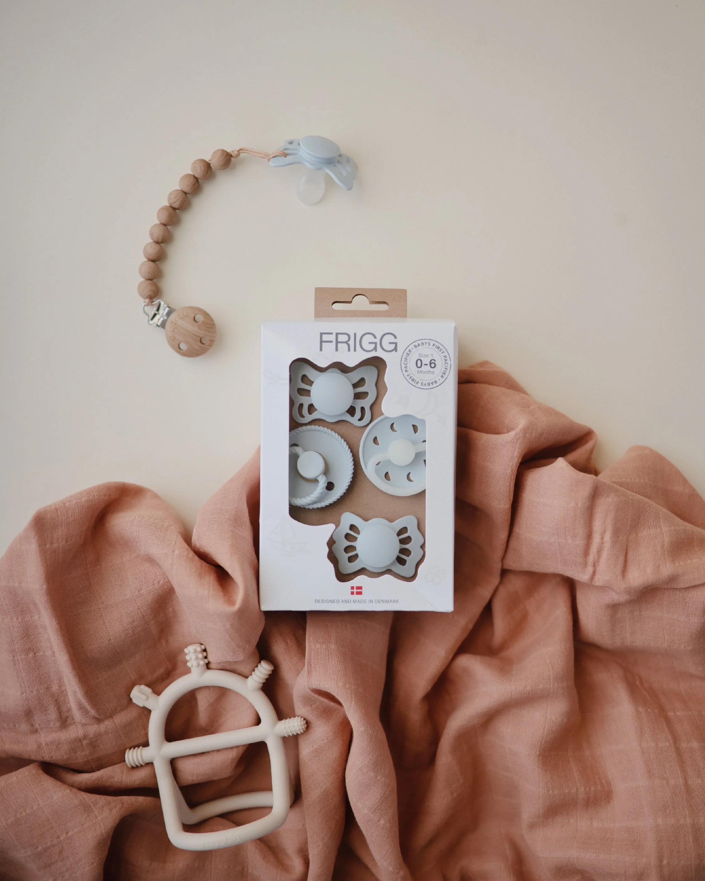 FRIGG Baby's First Pacifier_Moonlight (Powder Blue) - 007.jpg