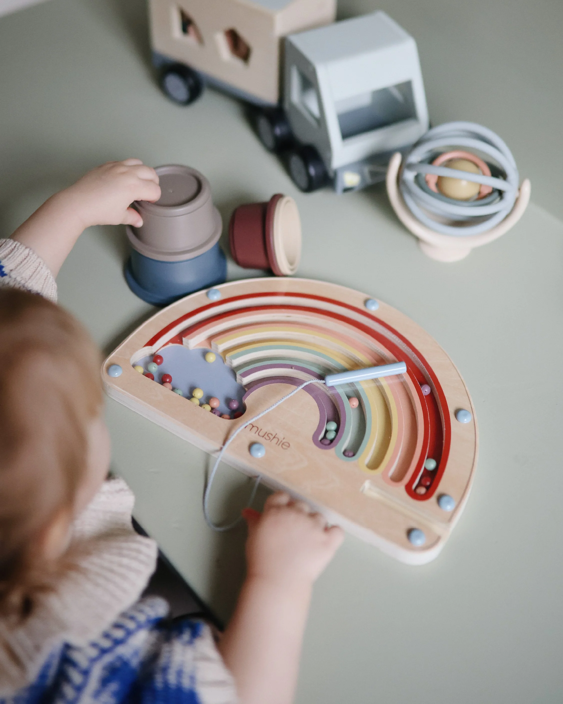 Wooden Magnetic Rainbow Maze_004.jpg