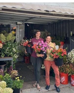 Flower farmer brain = happily overloaded 🌸 

I had the best time at today&rsquo;s @fhcasa flower farming workshop learning all things ranunculus and dahlias with Elise from @TwoBootsFarm and Maya from @HillenHomestead. So much practical, generous kn