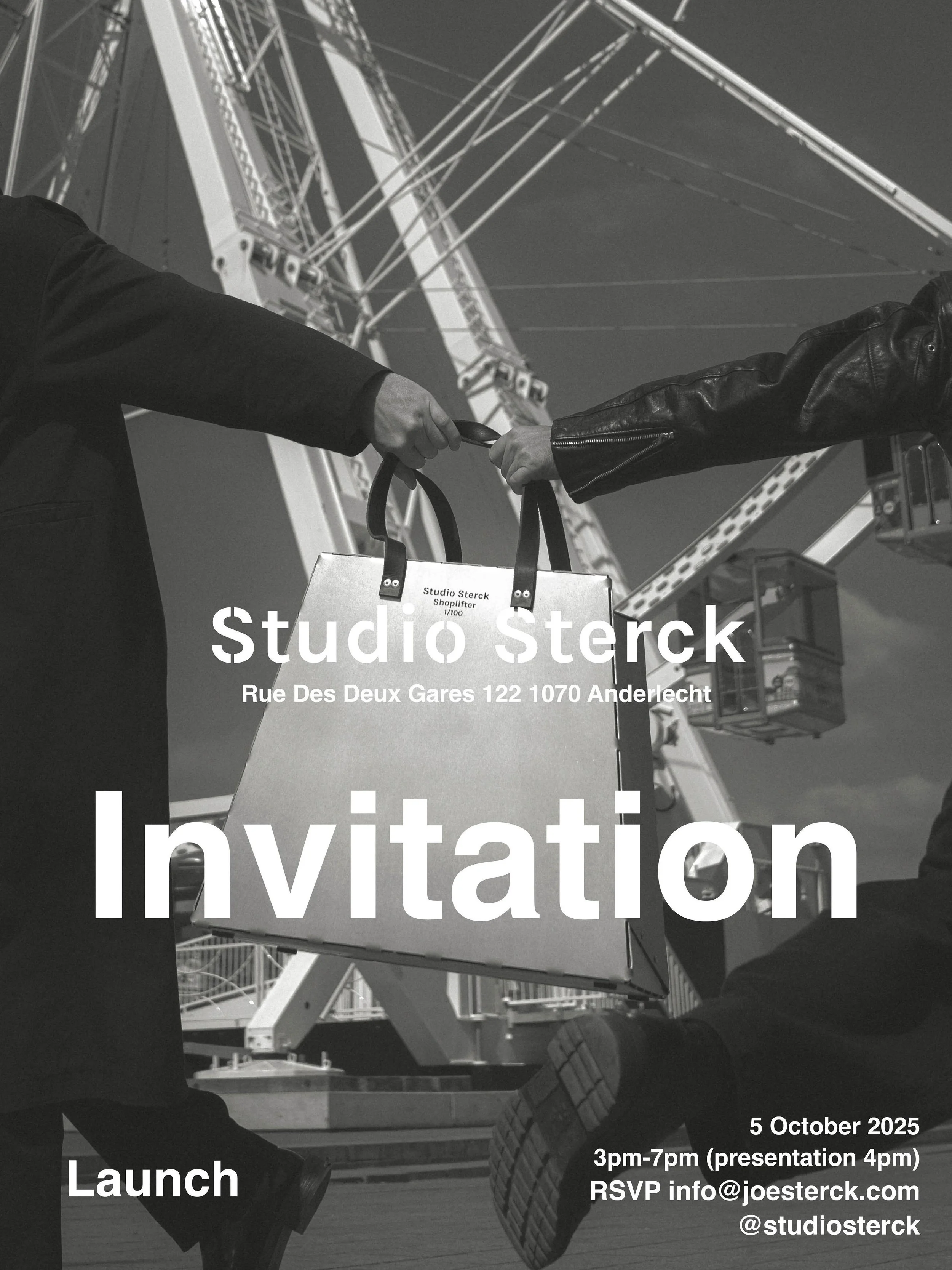 Black and white image of two people holding a shopping bag, in front of a Ferris wheel, with text inviting to an event at Studio Sterck in Anderlecht on October 5, 2025.