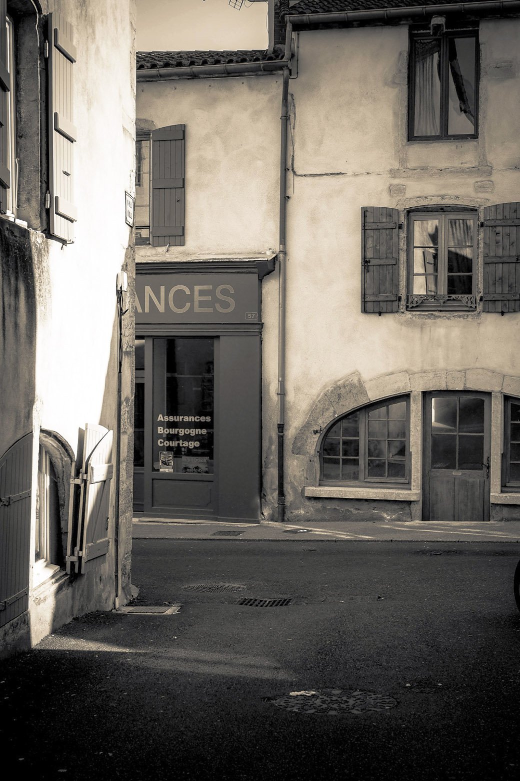 French streets duotone photo