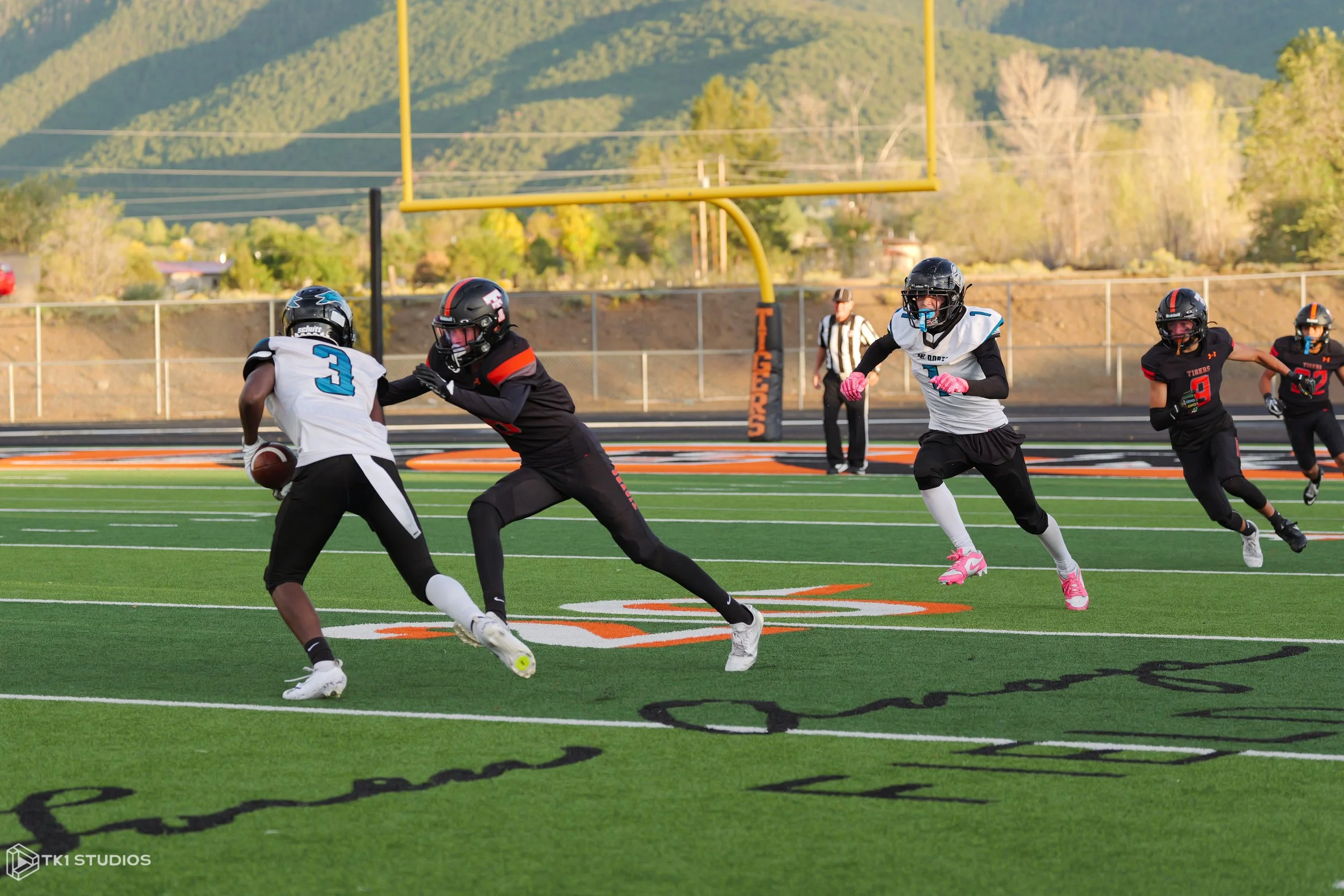 Homecoming Game-9.jpg